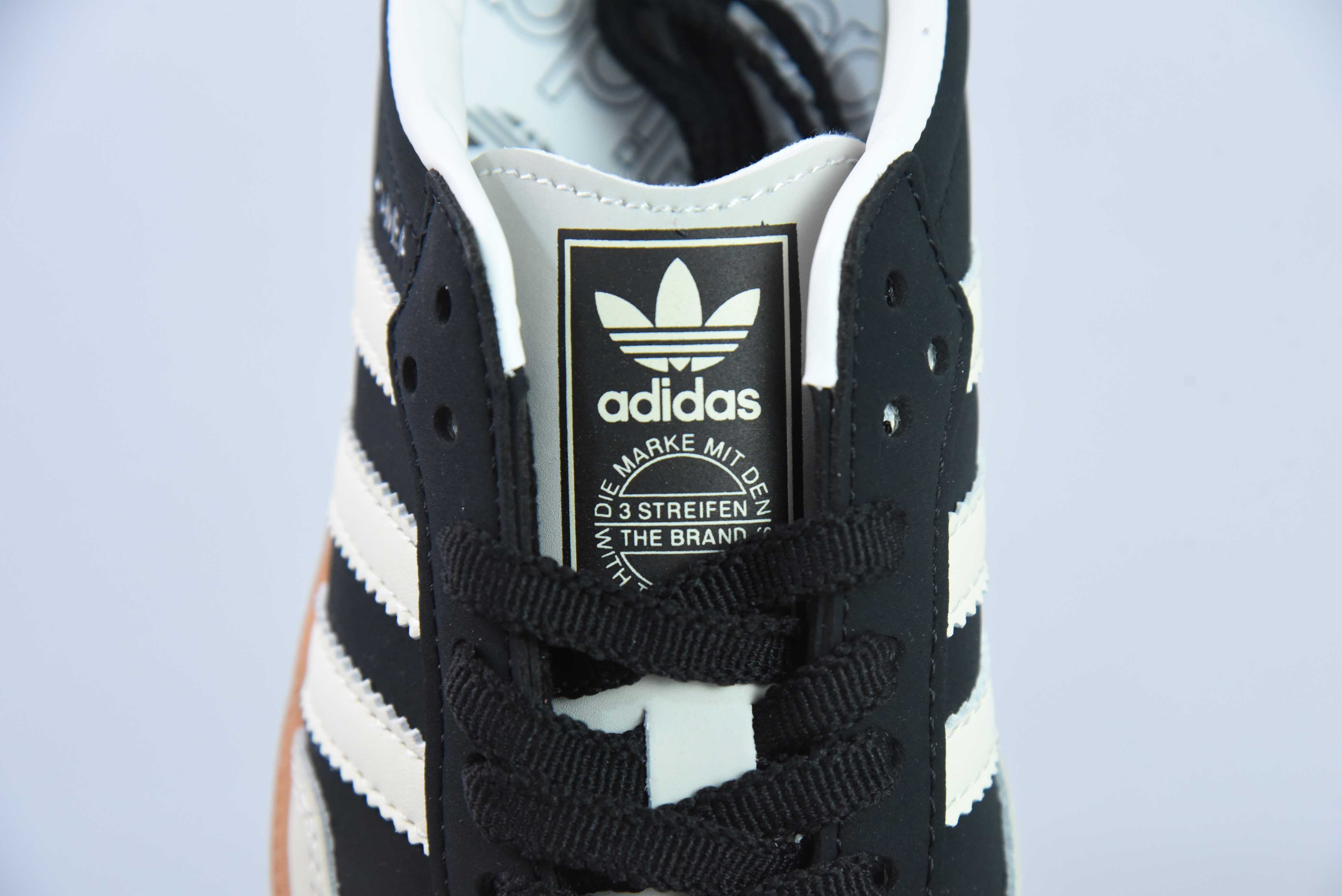 오리지널스 가젤 인도어 독일 트레이닝 시리즈 클로버 레트로 캐주얼 트레이너 아이템 번호: IE5836 사이즈: 35-45