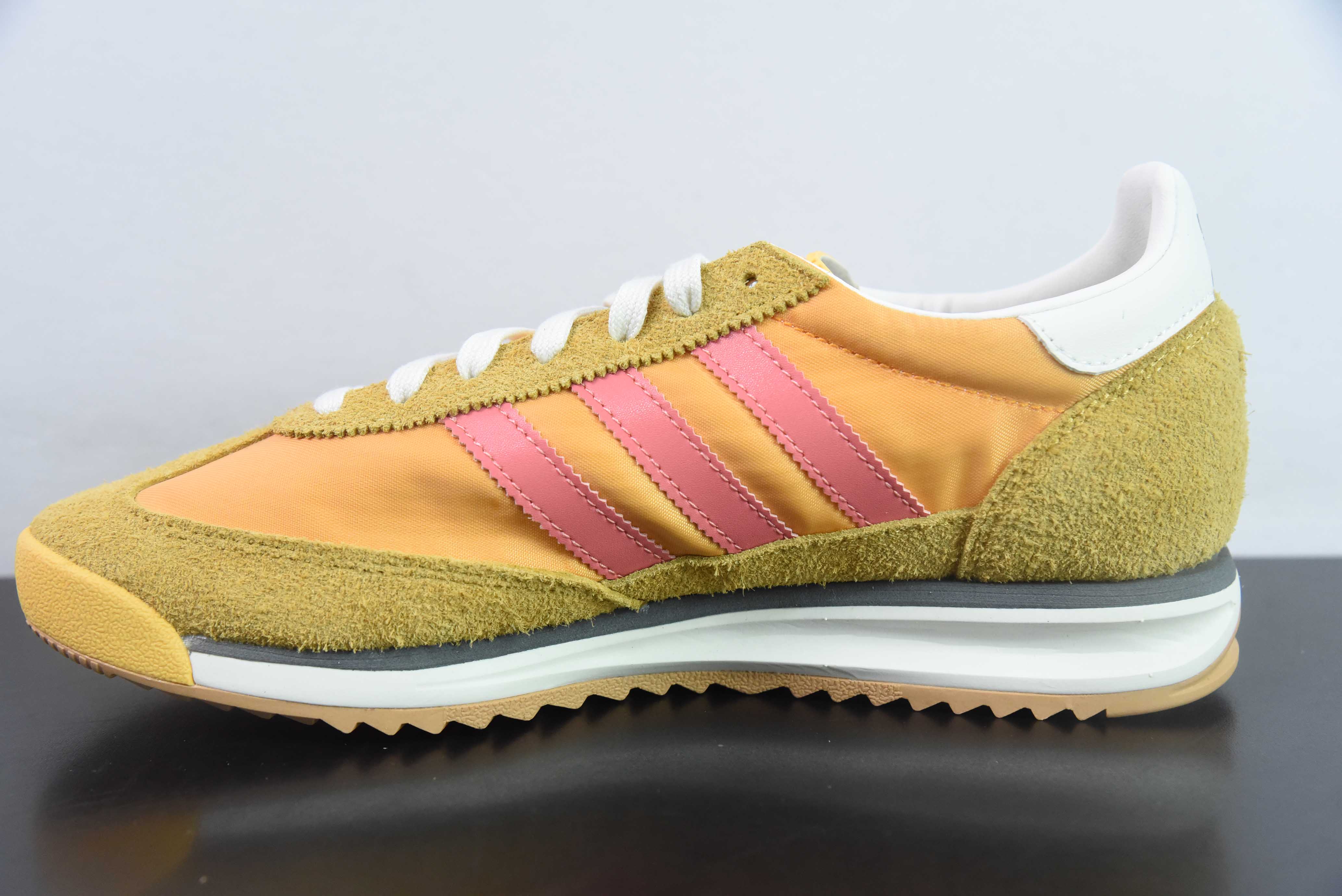 아디다스 오리지널스 SL 72 RS 아디 캐주얼 논슬립 내마모성 로우탑 보드숏 아이템 번호: IH0896 사이즈: 36-45