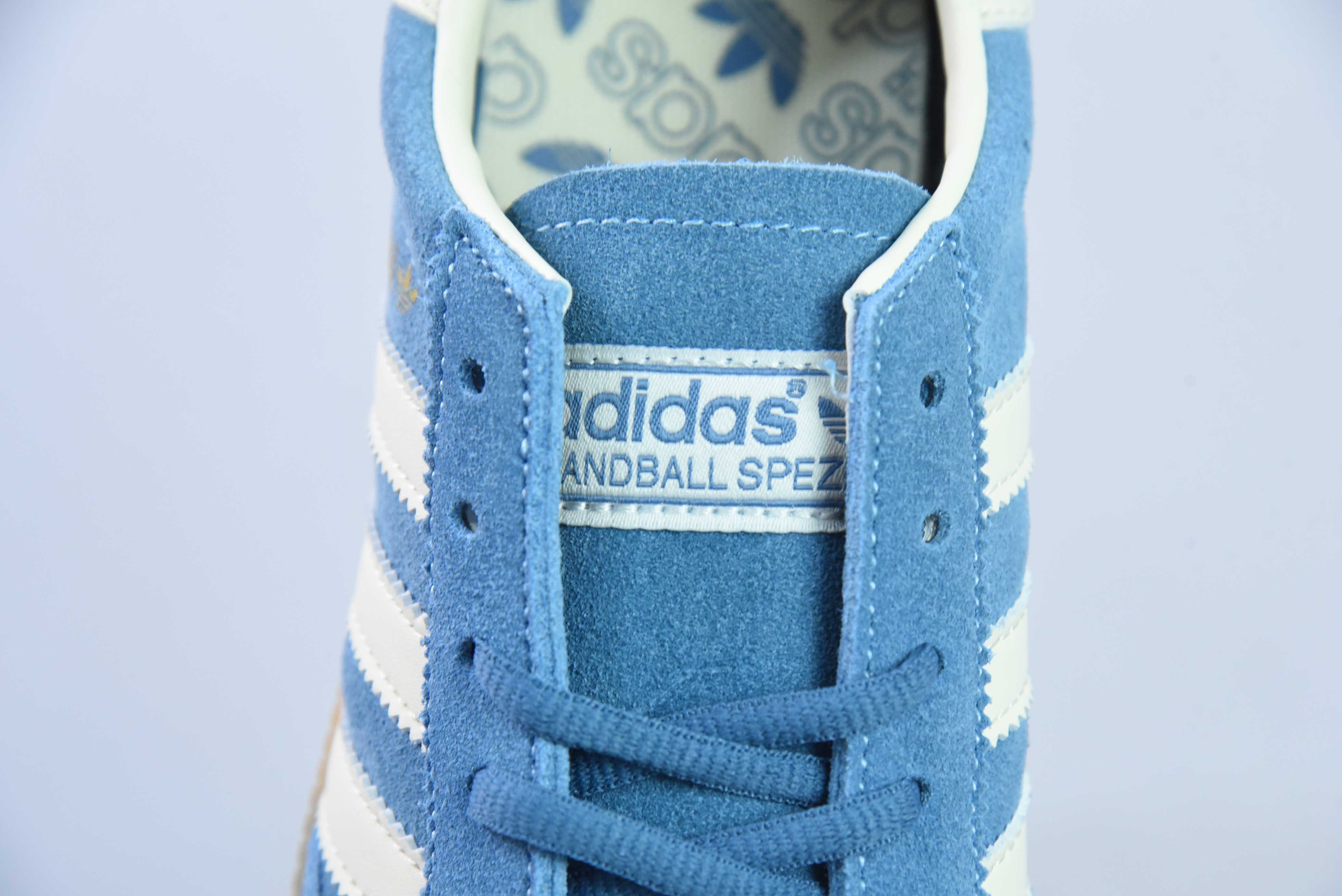 아디다스 핸드볼 스페시알 아디다스 클래식 빈티지 캐주얼 슈즈 아이템 번호: IG6194 사이즈: 35-45