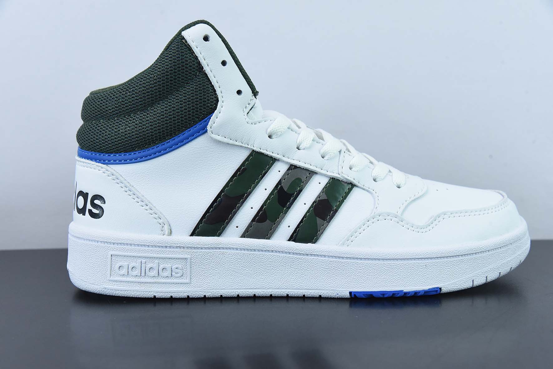 아디다스 아디다스 네오 후프 3.0 미드 시리즈 미드 탑 레트로 농구 스타일 캐주얼 스니커즈 가죽 화이트 블랙 GY4747 사이즈: 40-45 (하프 사이즈 포함)