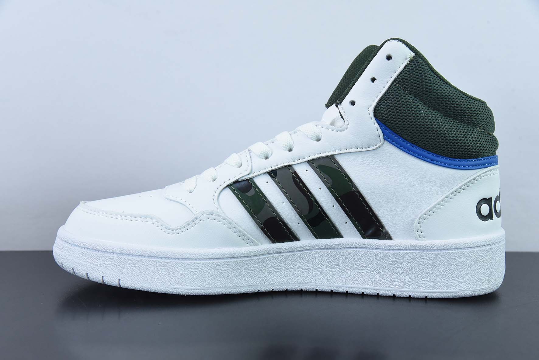 아디다스 아디다스 네오 후프 3.0 미드 시리즈 미드 탑 레트로 농구 스타일 캐주얼 스니커즈 가죽 화이트 블랙 GY4747 사이즈: 40-45 (하프 사이즈 포함)