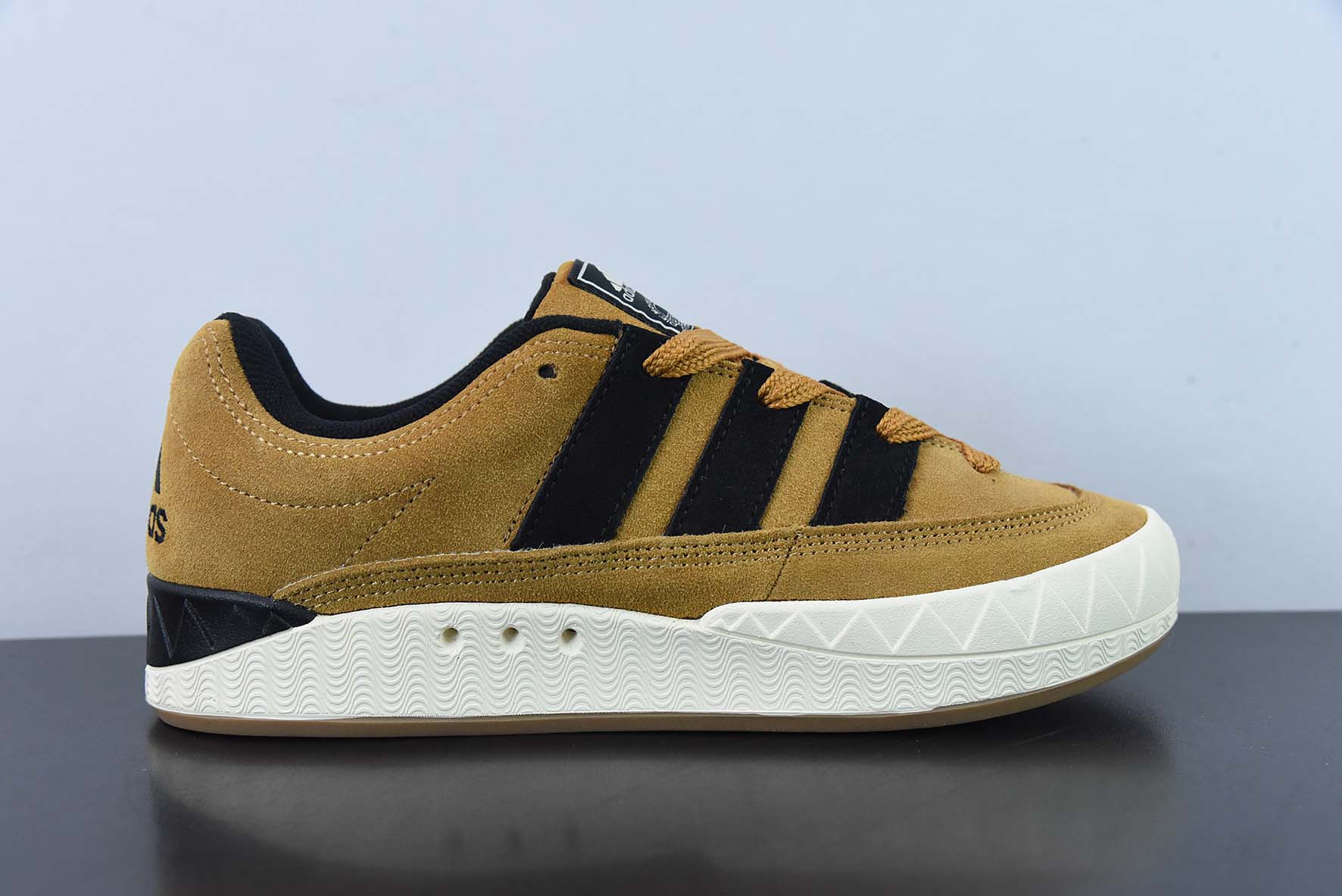 아디다스 아디매틱 레트로 샤크 브레드 슈즈 클래식 캐주얼 보드 슈즈 남성용 및 여성용 오렌지 아이템: HQ3935 사이즈: 36-45