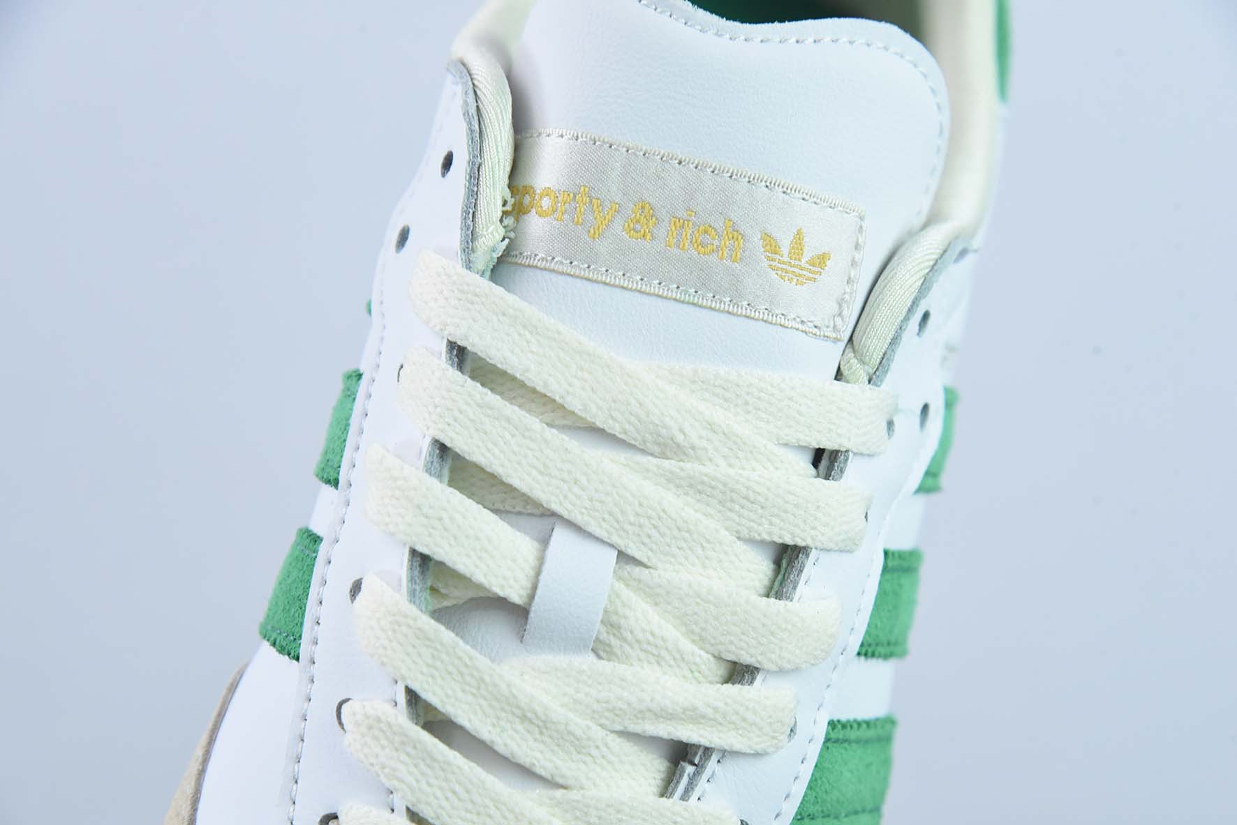 스포티 & 리치 x 아디다스 오리지널스 삼바 OG 삼바 시리즈 신사 독일 트레이닝 축구 가죽 보드 슈즈 화이트 화이트 그린 라이트 그레이 그레이 생고무 솔 HQ6075 사이즈: 36-45