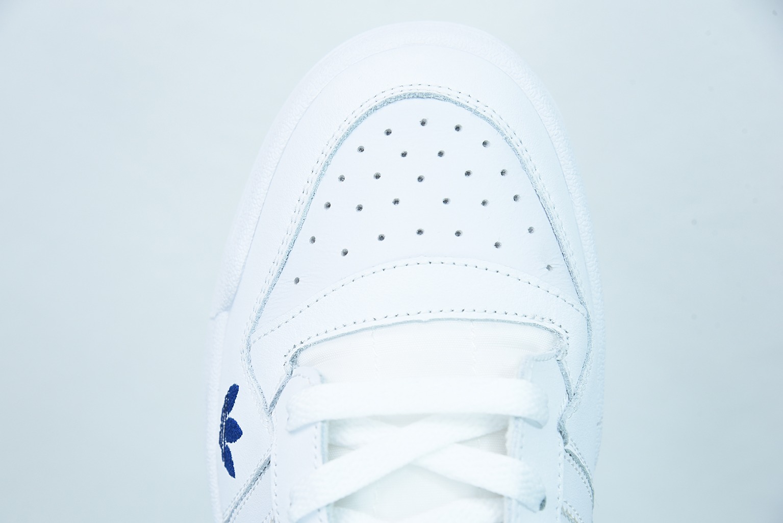 아디다스 오리지널스 포럼 로우 로우탑 트렌디 캐주얼 스니커즈 상품 번호: HO1673 사이즈: 36-45