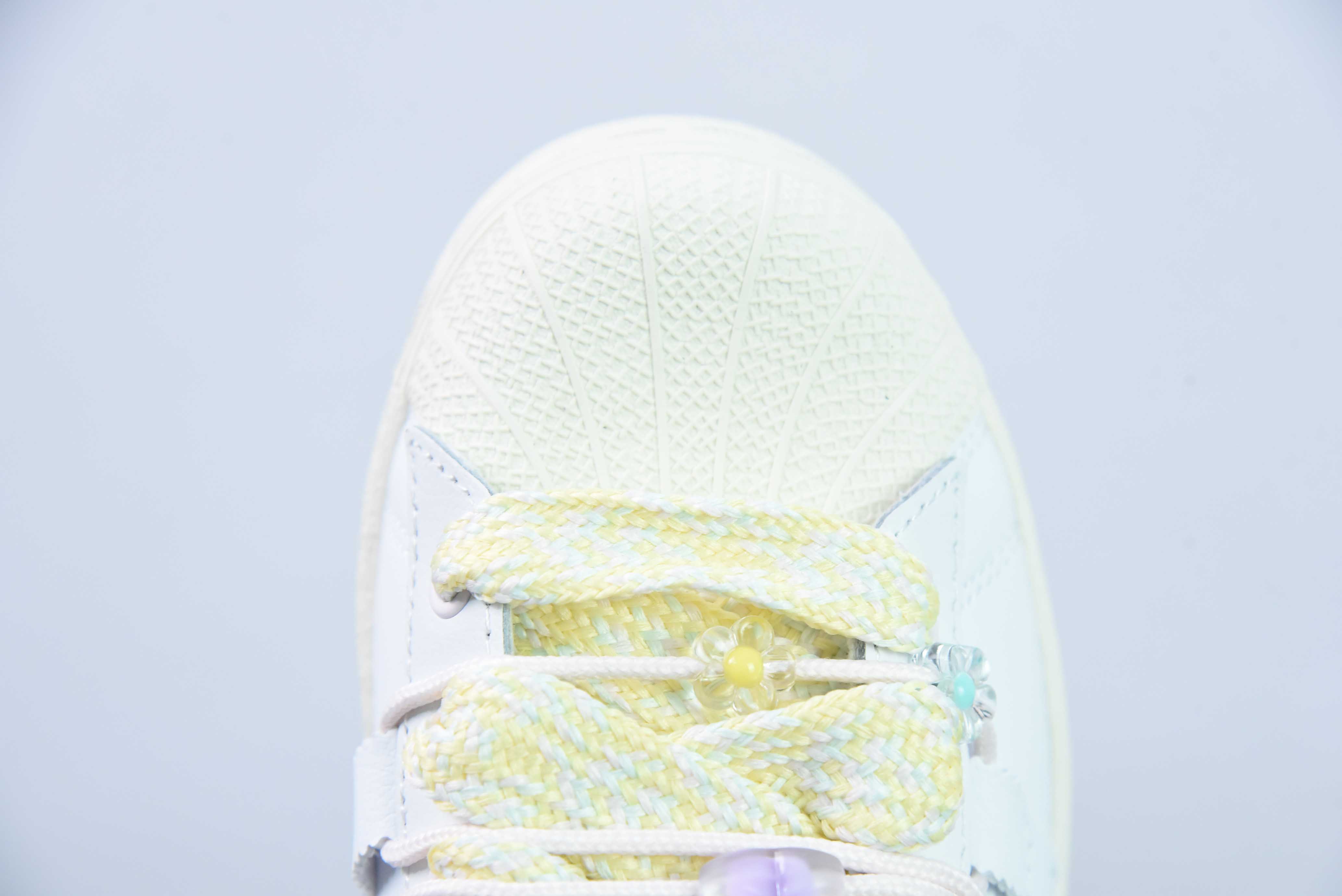 아디다스 오리지널스 슈퍼스타 W 쉘헤드 캐주얼 슈즈 아이템 번호: IF1802 사이즈: 36-45