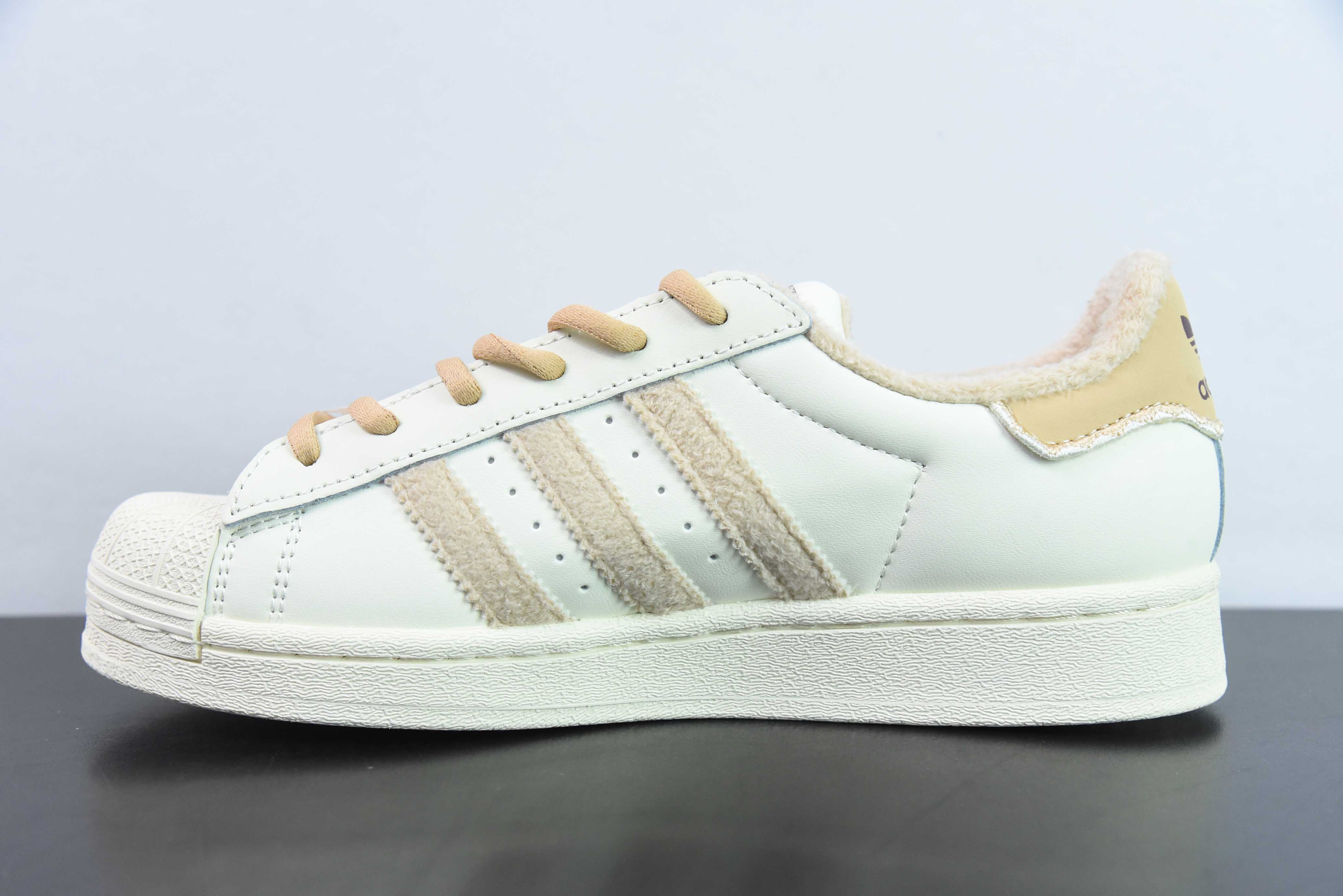 AD 오리지널스 슈퍼스타 쉘헤드 베이지 번호: GY2527 사이즈: 35-45