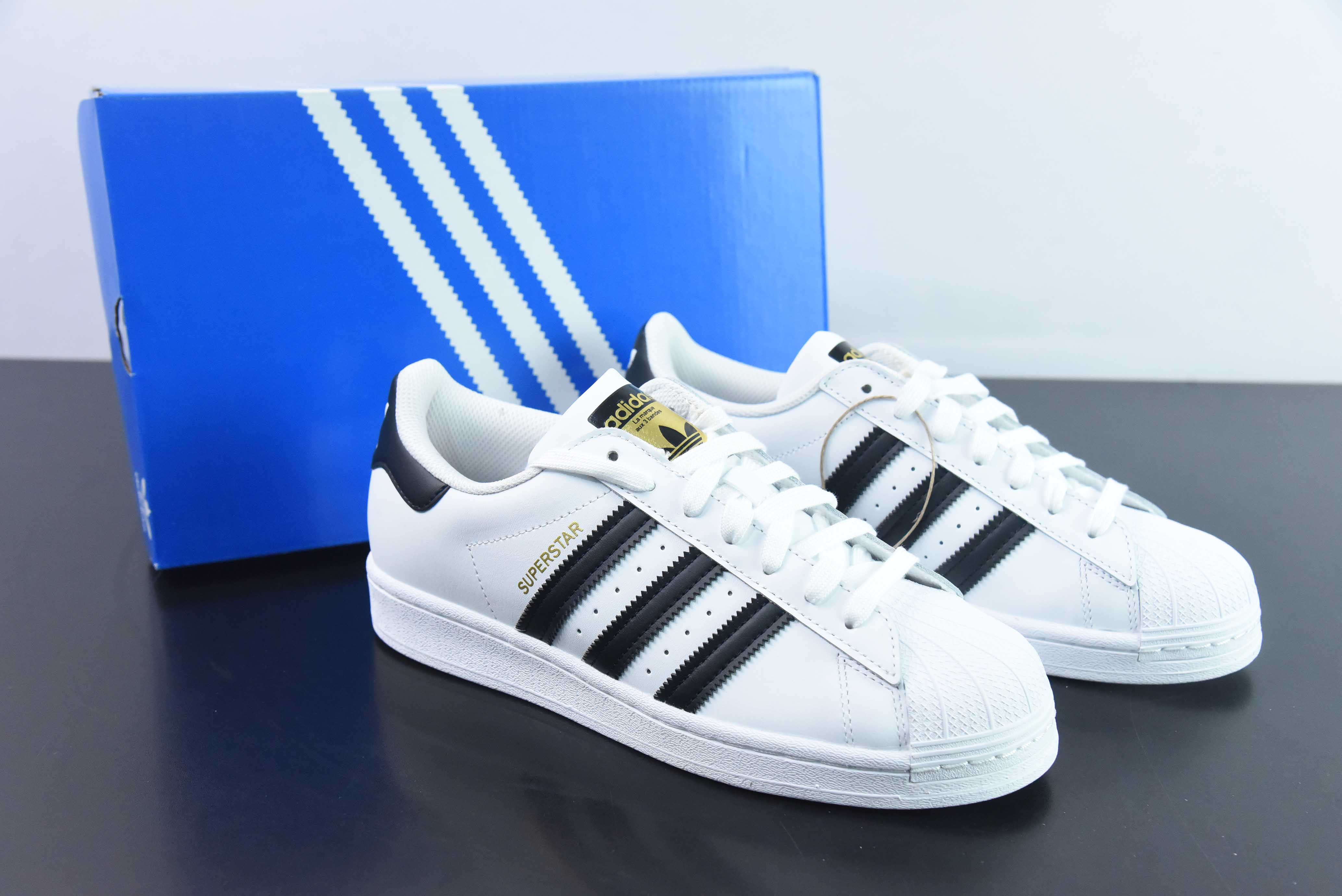 AD 오리지널스 슈퍼스타 클래식 쉘 토 캐주얼 보드 슈즈 화이트 블랙 EG4958 사이즈: 36-44