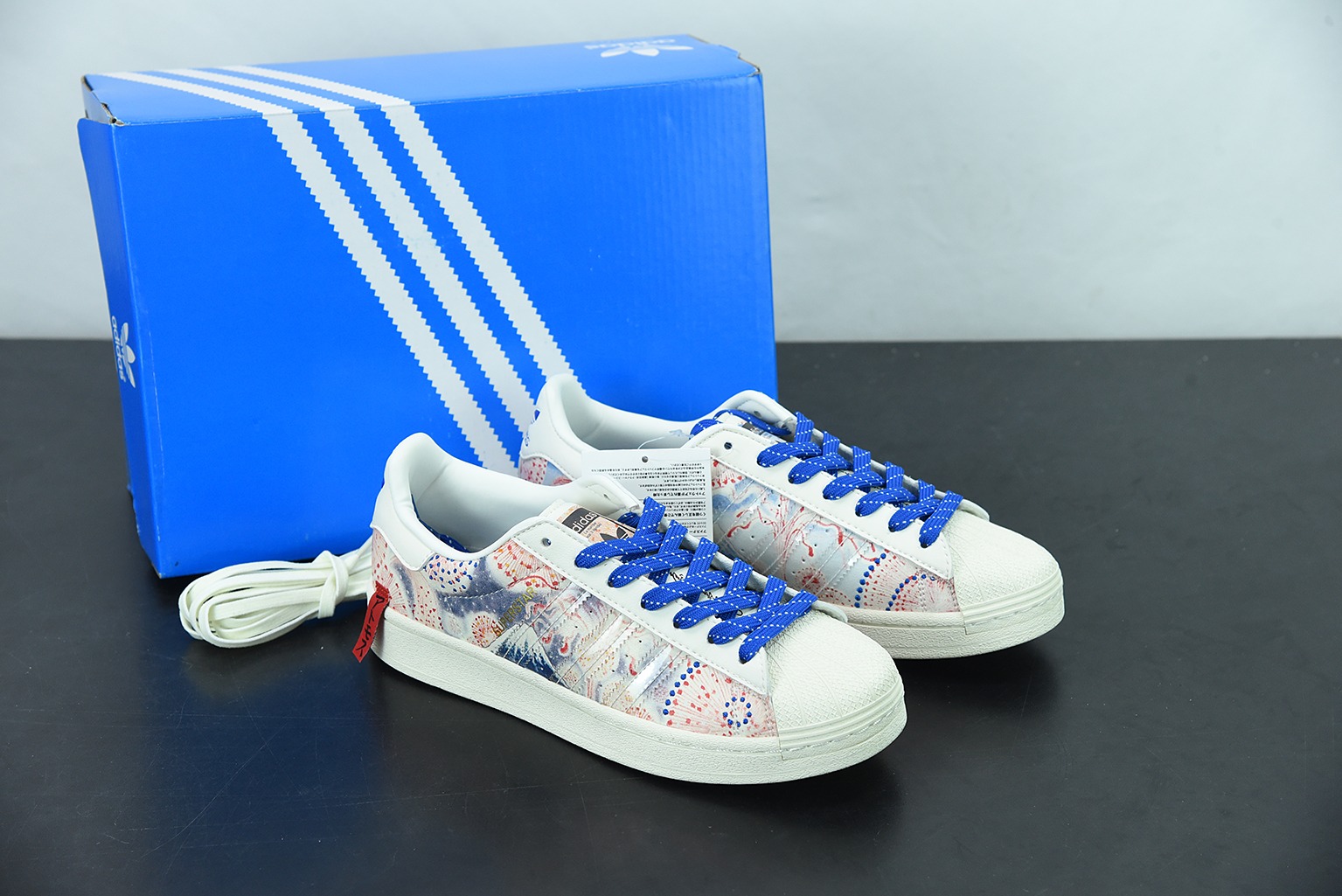 아디다스 슈퍼스타 SST 스모스 GX7791 공동 브랜드 우키요에 그래피티 쉘헤드 풀헤드 캐주얼 크리켓 슈즈 사이즈: 36-45