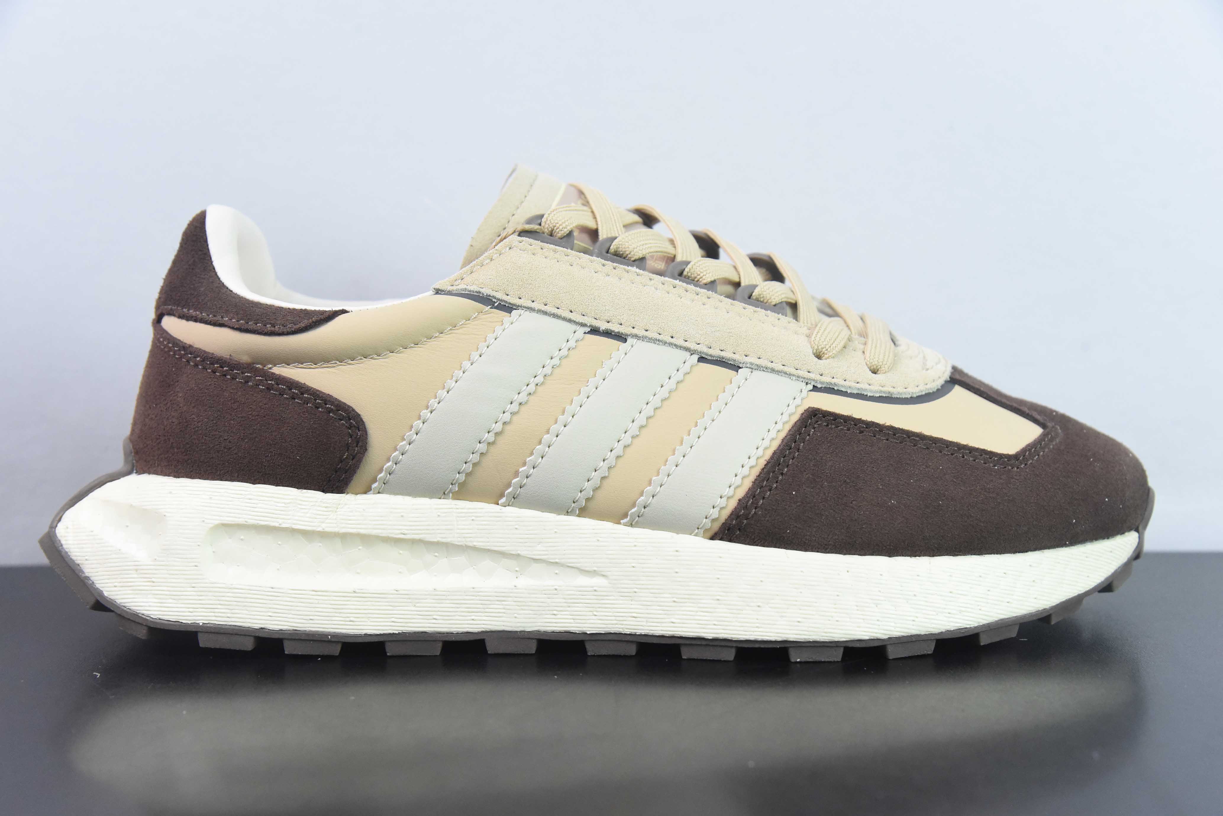 광고 오리지널스 레트로피 부스트 E5 시리즈 레트로 레이싱 프로토 타입 제너레이션 시리즈 팝콘 쿠션 캐주얼 운동화 조거 아이템 번호 : H03697 사이즈 : 36-45 하프 사이즈