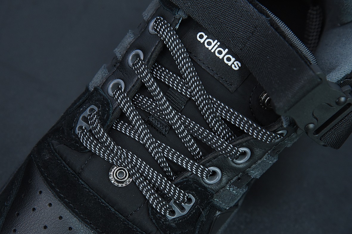 광고 배드버니 포럼 84 로우 벨크로 인기 싱글 클래식 레트로 농구화 블랙 아이템: GW5021 사이즈: 36-45