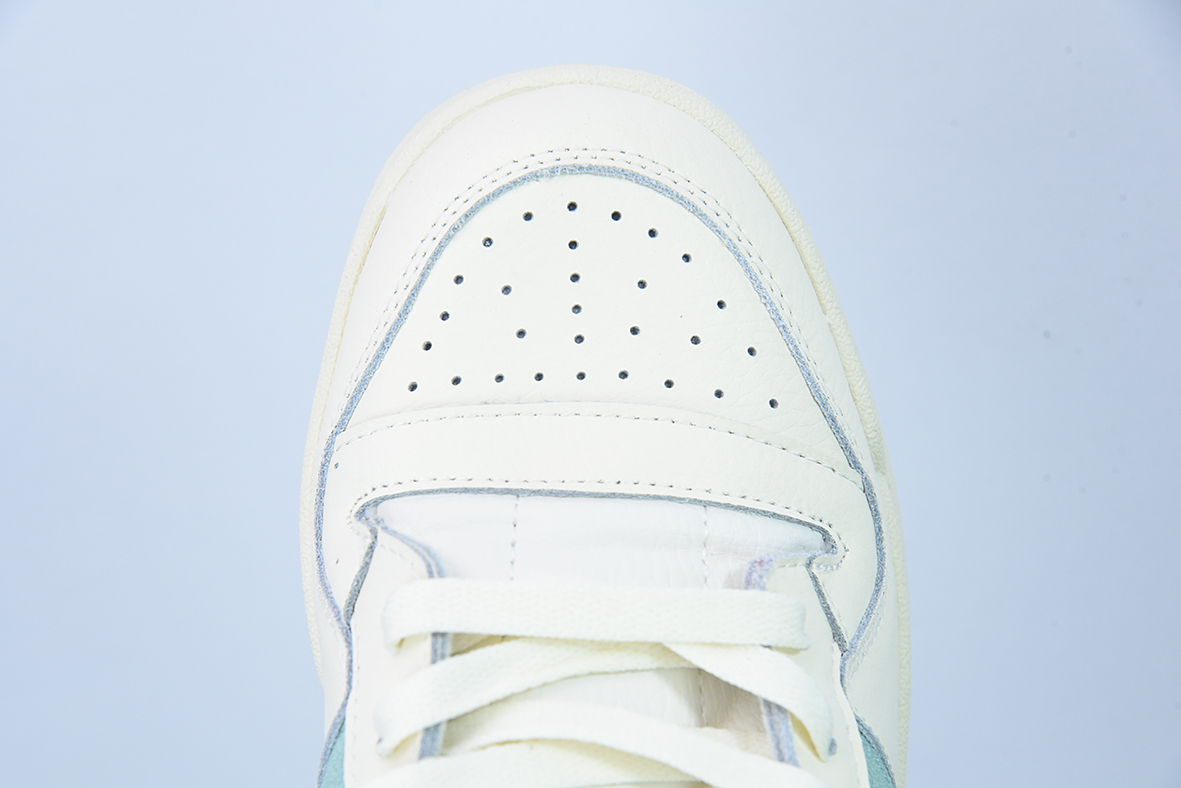 AD 포럼 84 로우 품목 번호: HQ6374 밀크 화이트 제이드 그린 스티치 인기 단일 제품 클래식 레트로 농구화 사이즈: 36-45