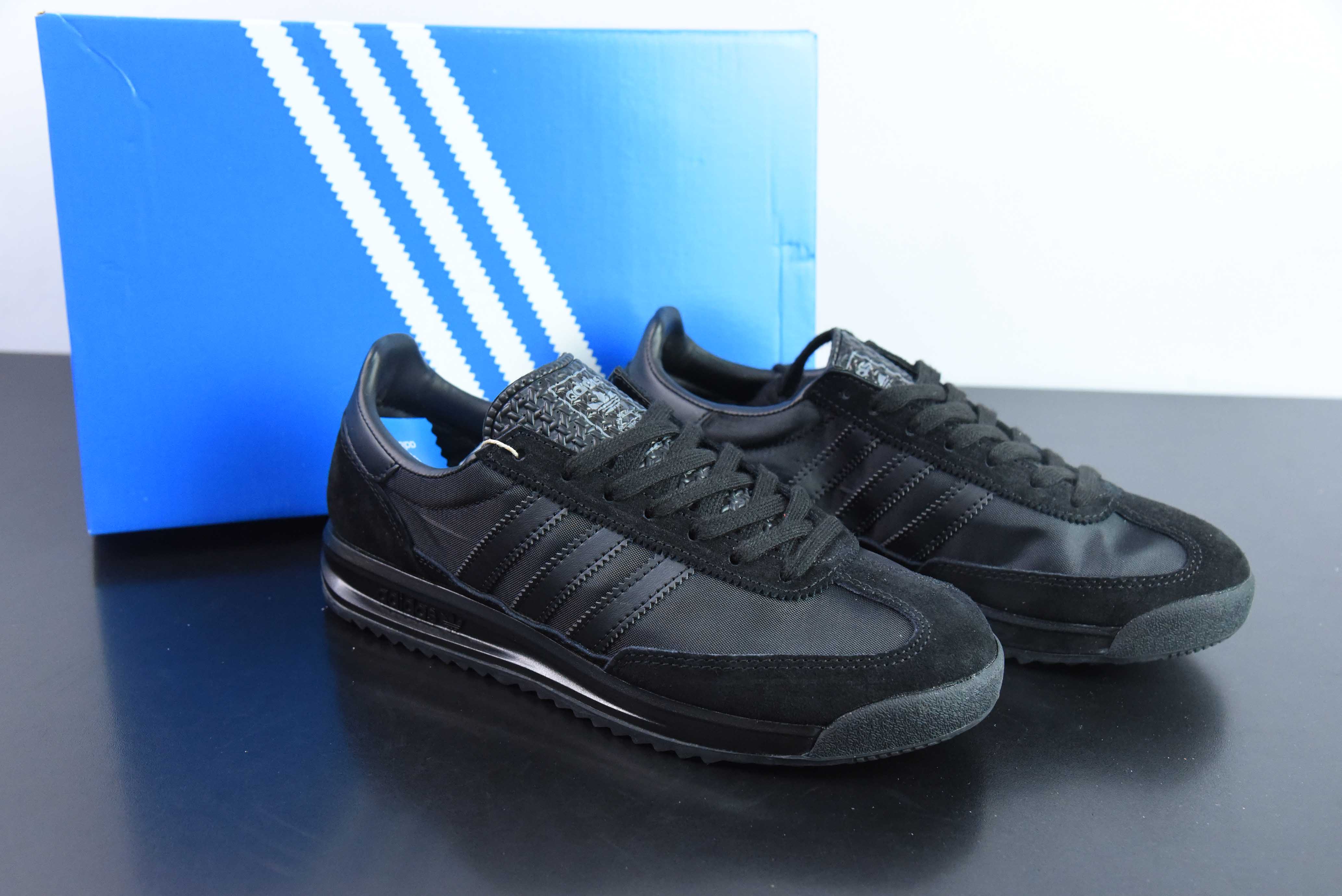 아디다스   아디다스 클로버 SL 72 RS 남녀 레트로 트렌드 캐주얼 스포츠 러닝화 아이템: FV9730 사이즈 36-45