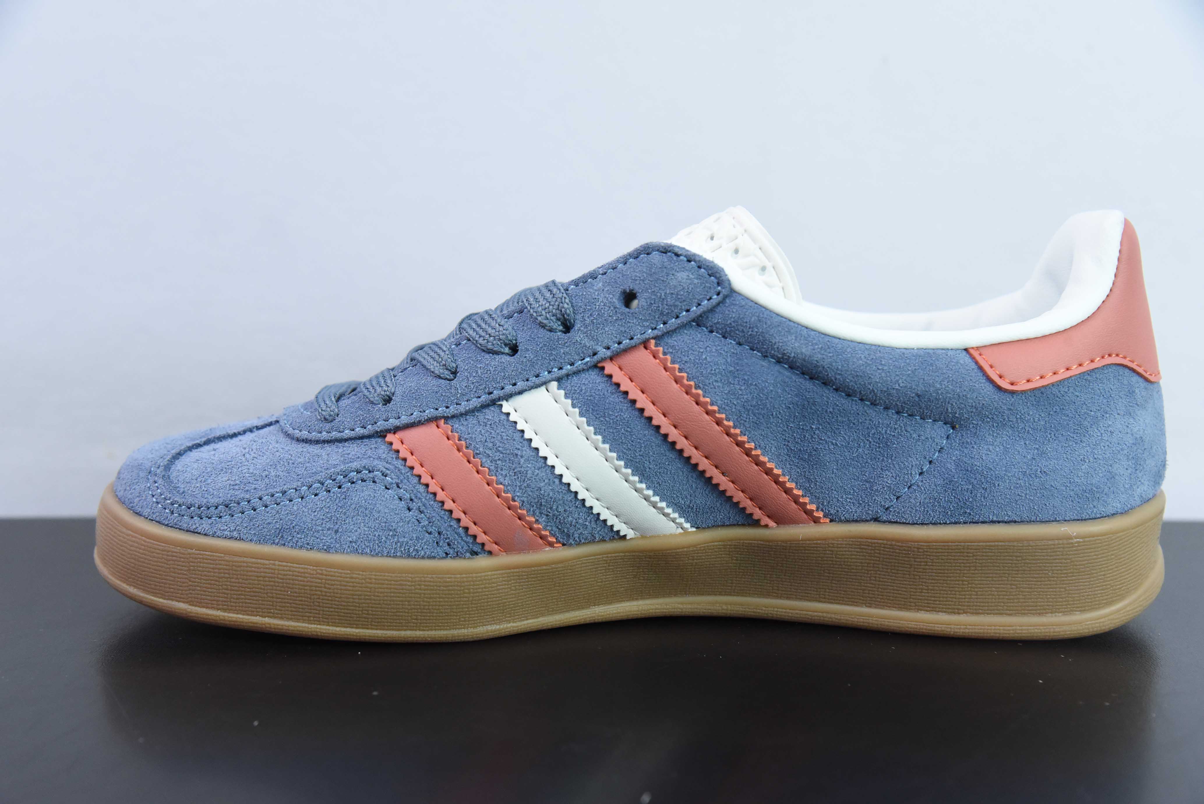 아디다스 오리지널스 가젤 인도어 샴록 캐주얼 미끄럼 방지 내마모성 로우탑 보드 슈즈 아이템 번호: IG1640 사이즈: 36-45