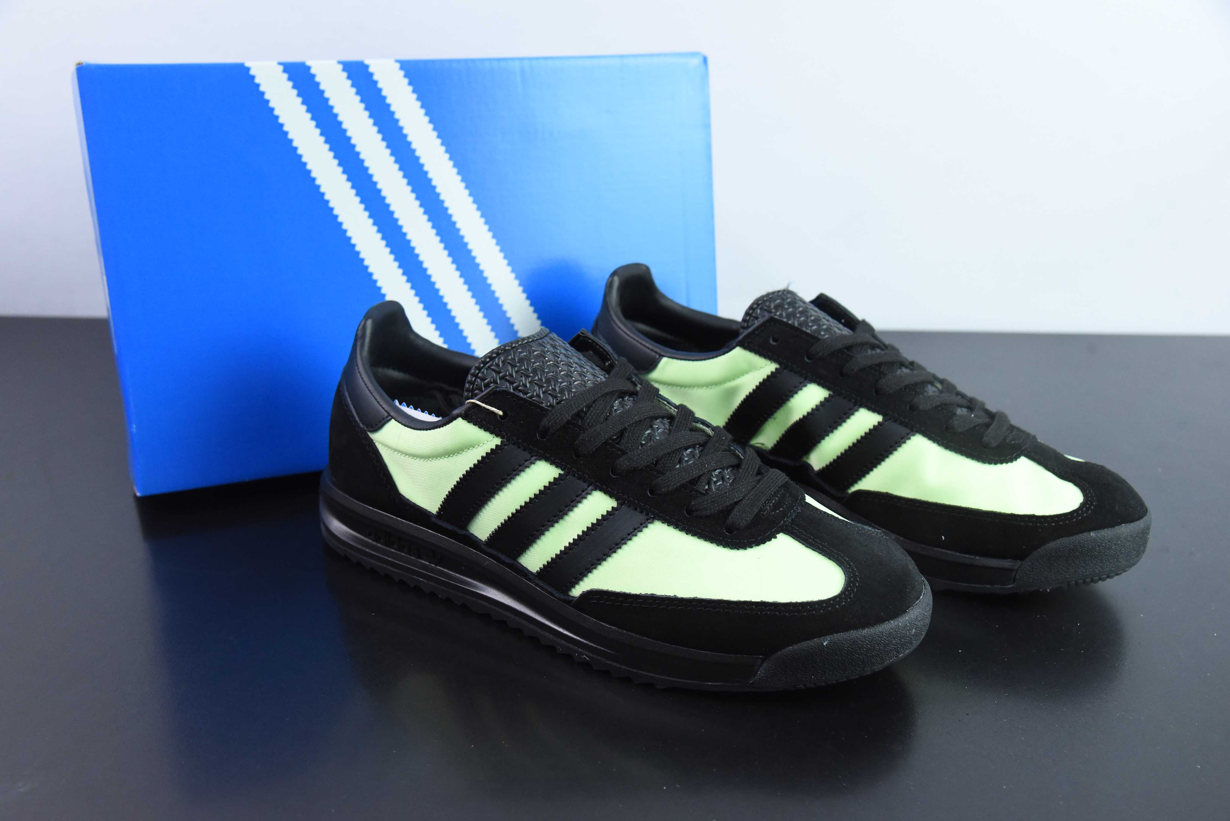 아디다스 아디다스 클로버 SL 72 RS 남성 및 여성 레트로 트렌드 캐주얼 스포츠 러닝화 아이템: S29245 사이즈: 36-45