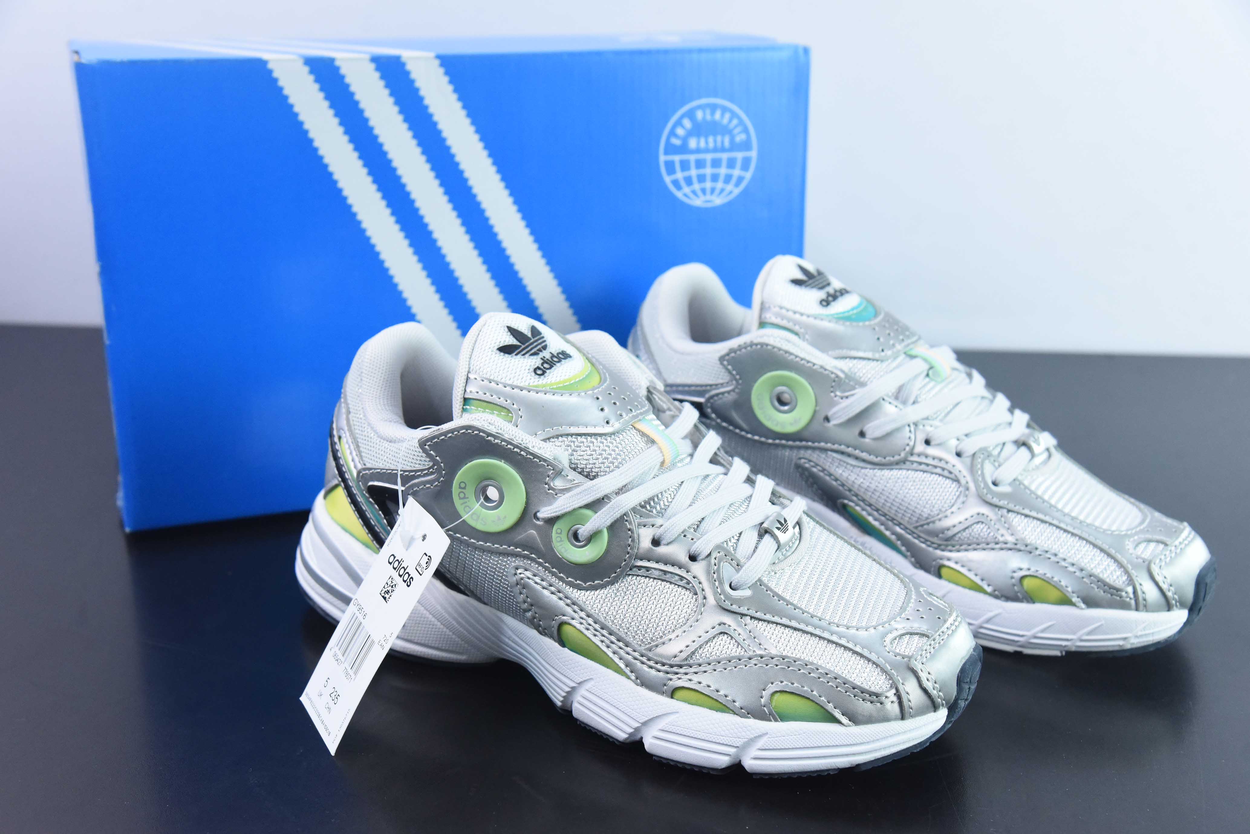 아디다스 아디다스 오리지널스 아스티르 스페이스 실버 그레이 아스티르 시리즈 팝 스타일 레트로 통기성 쿠셔닝 캐주얼 스포츠 조깅화 아이템 번호: GY9516 사이즈: 36-45