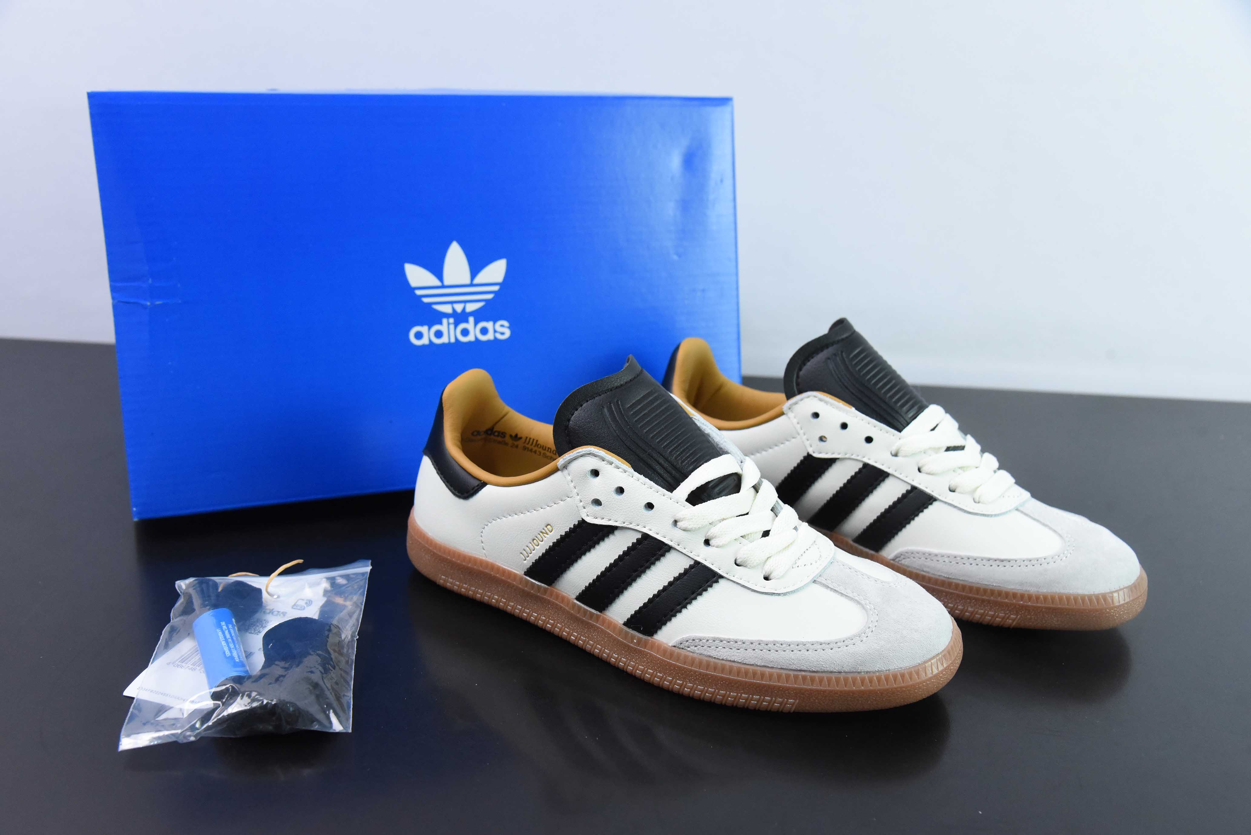 헤비급 공동 브랜드 JJJJound x AD 아디 오리지널 삼바 삼바 공동 브랜드 제품 번호: ID8708 사이즈: 36-45