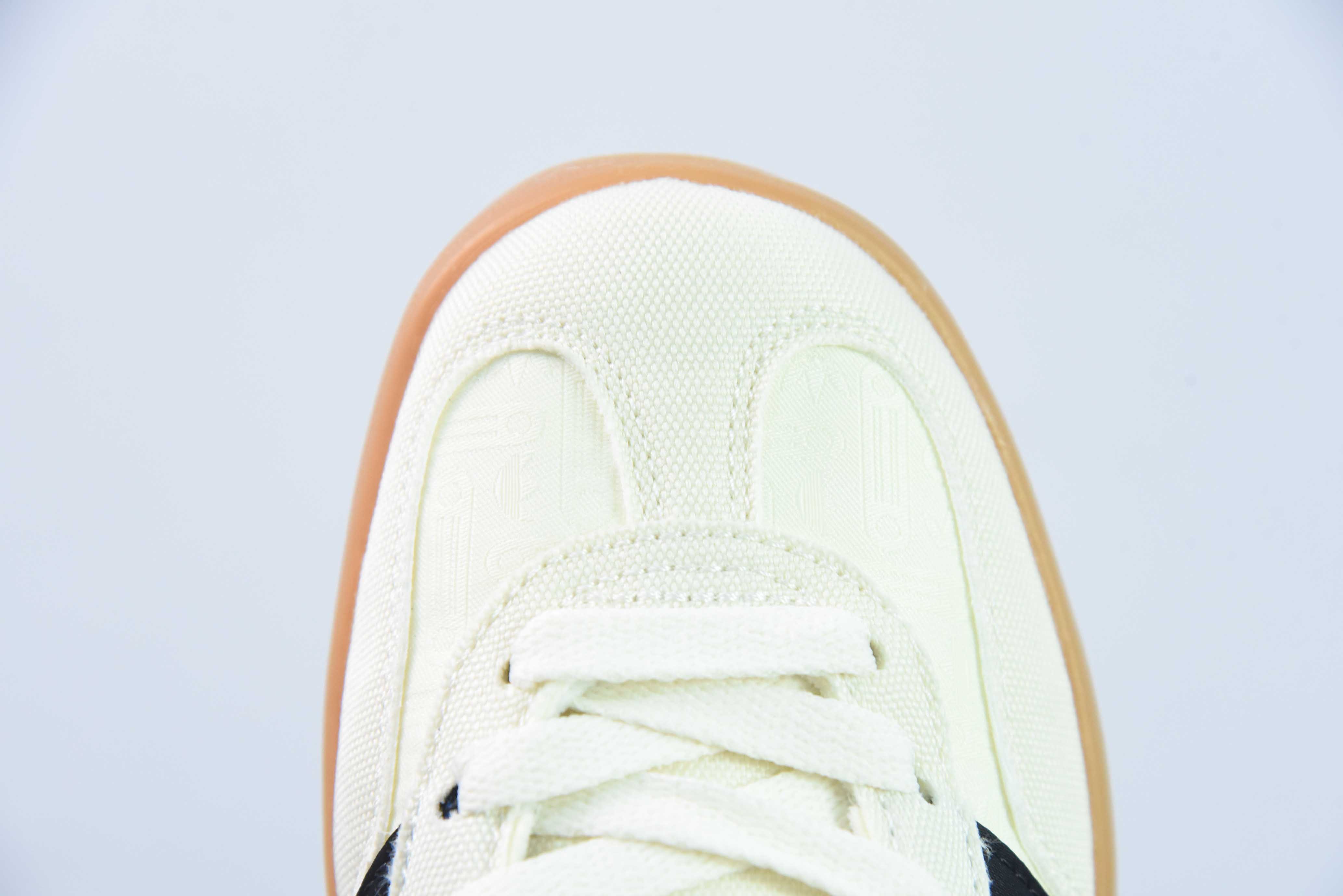 아디다스 가젤 인도어 트레이너 가젤 인도어 트레이너 로우탑 빈티지 레트로 다목적 캐주얼 스포츠 트레이닝 스타일 보드 쇼츠 밀크 화이트 만다린 덕 블랙 러버 솔 아이템 번호: IG3677 사이즈: 36-45