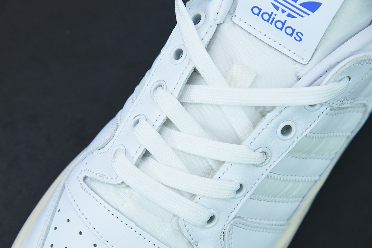 AD 오리지널스 포럼 로우 화이트 블루 독점 풀 헤드 레이어 버전 오리지널 데이터 독점 2세대 프라이빗 몰드 아웃솔 아이템 번호 H04903 사이즈: 36-45