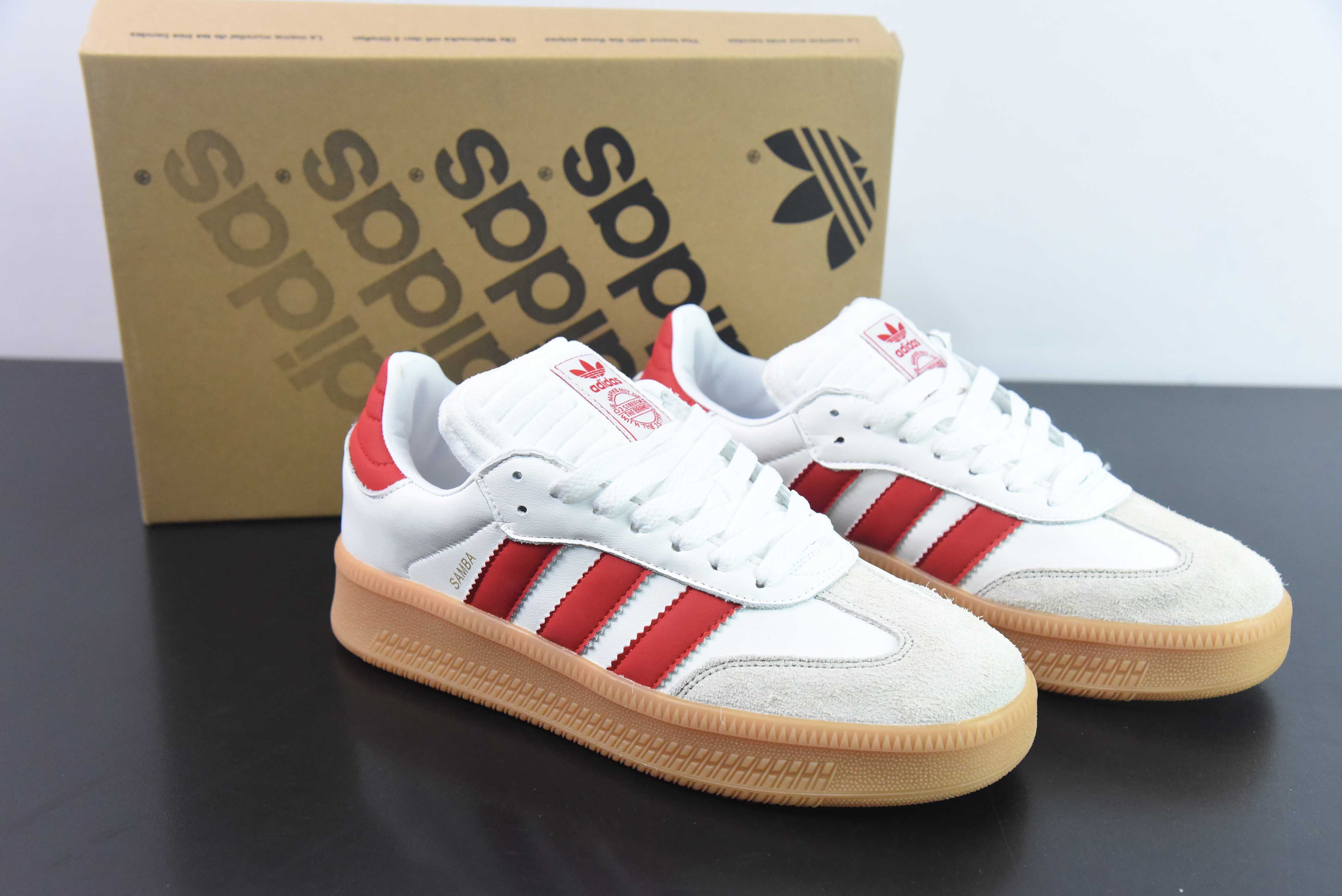 삼바 XLG 화이트 블랙   검 삼바 증가 머핀 캐주얼 스포츠 신발과 도덕적 훈련 스타일의 시리즈의 두꺼운 바닥 버전 항목 번호 : IE1374 크기 : 36-45