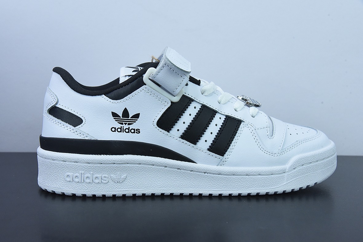 아디다스 오리지널스 포럼 84 로우 다이아몬드 화이트 블랙 아이템 번호: GY0751 사이즈 36-45