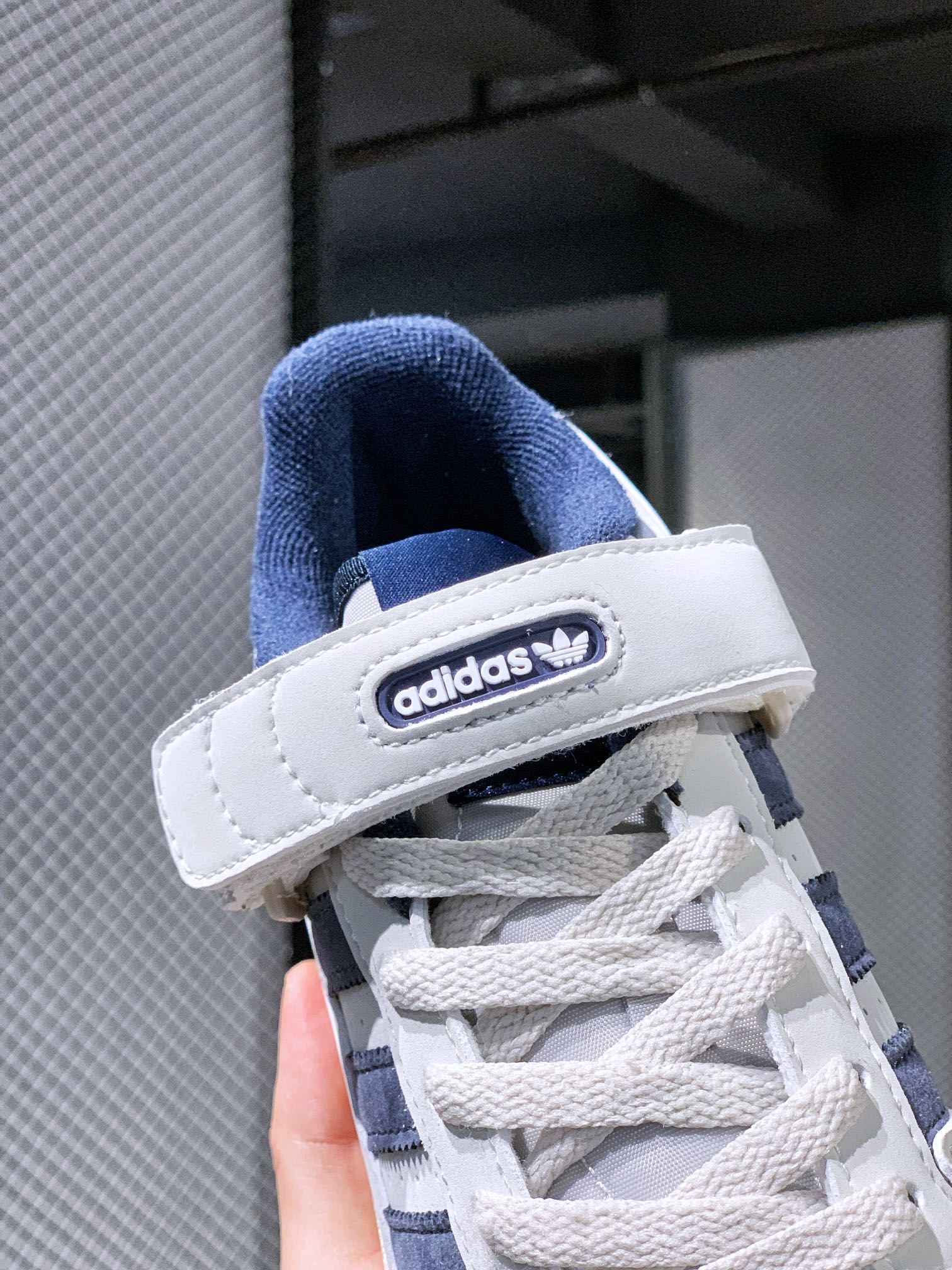 아디다스 오리지널스 포럼 84 LoW 로우 탑 백 트렌드 캐주얼 스니커즈