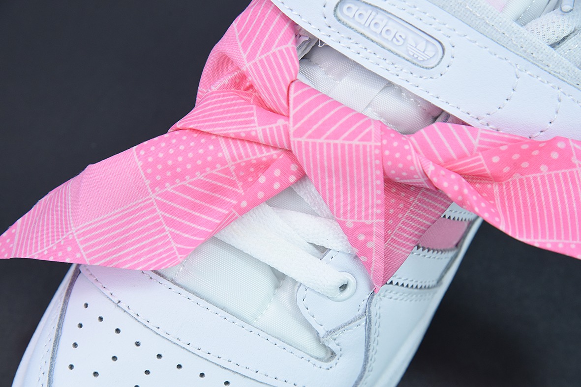 아디다스 오리지널스 포럼 84 로우 썸머 리본 졸업 시즌 자이언트 아이템 번호: Q47375 사이즈: 36 36.5 37 38 38.5 39 40