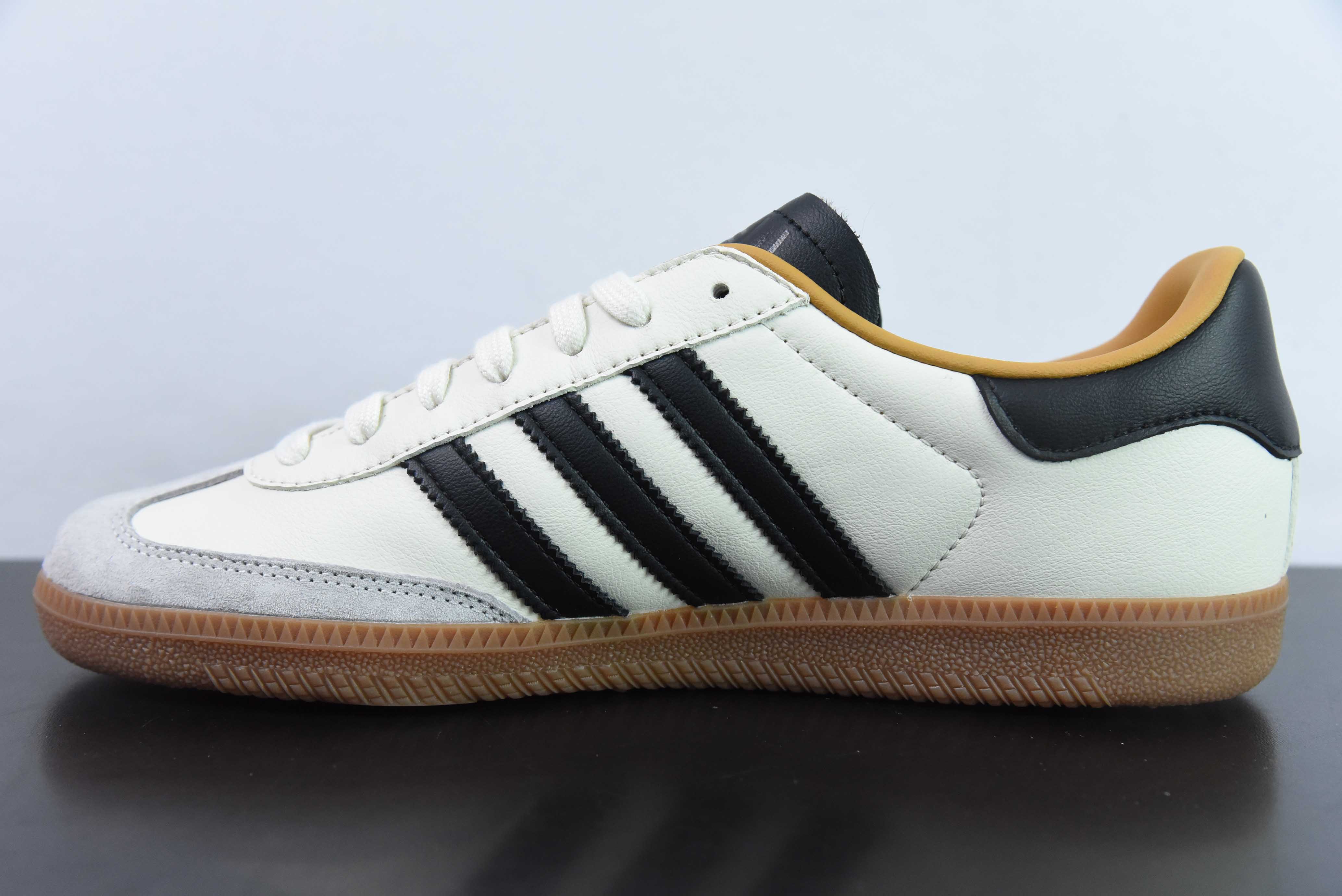 제이제이자운드 x 아디 삼바 OG 미니멀 하이 럭셔리 공동 브랜드 클로버 캐주얼 슈즈 아이템: ID8708 사이즈: 35-46