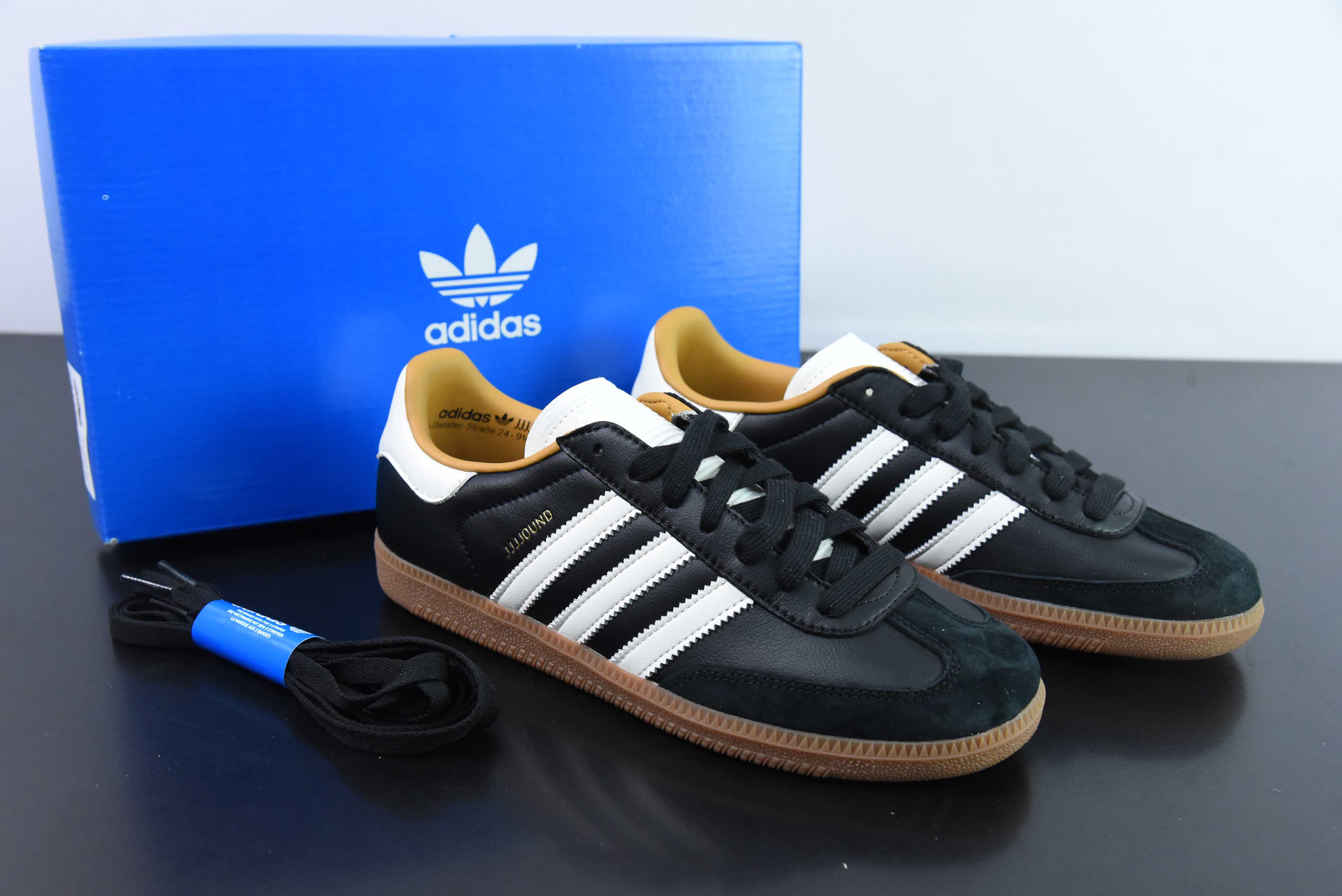 제이제이자운드 x 아디다스 오리지널스 삼바 OG 삼바 드 트레이닝화 블랙 아이템 번호: ID8707 사이즈: 40-47