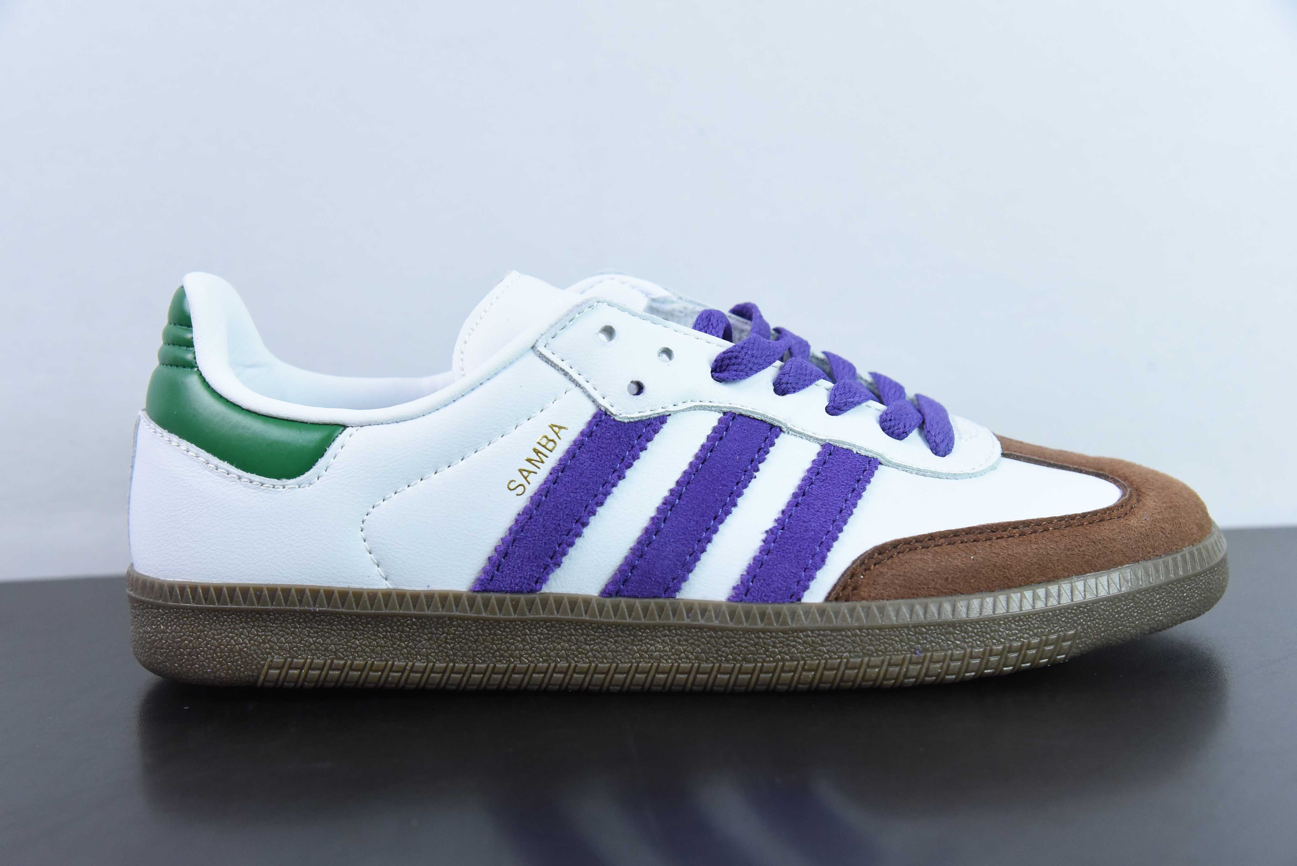 아디다스 오리지널스 가젤 인도어 브라운 퍼플 그린 아이템: ID8349 사이즈: 36-45