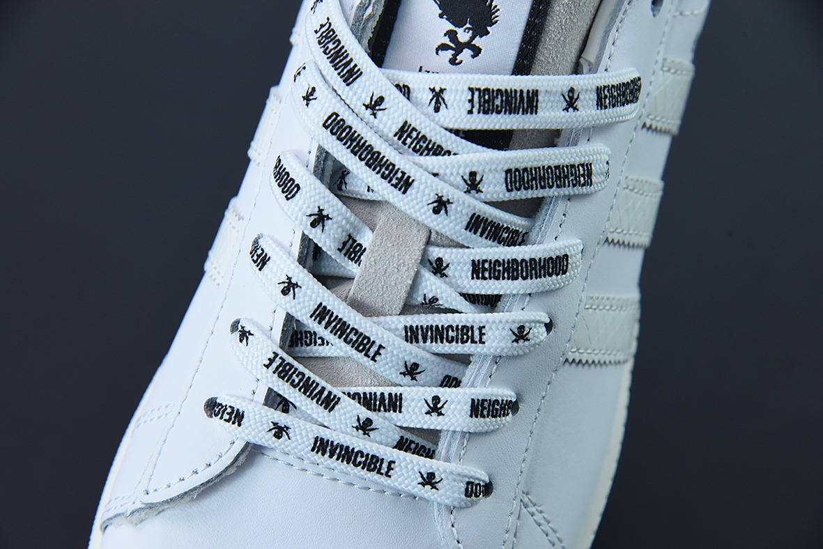 클로버 캠퍼스 인브 X NBHD 실버 화이트 스네이크 프린트 텀블 퍼 로우탑 레트로 스포츠 레저 보드숏 상품 번호: GW8962 사이즈: 36-45