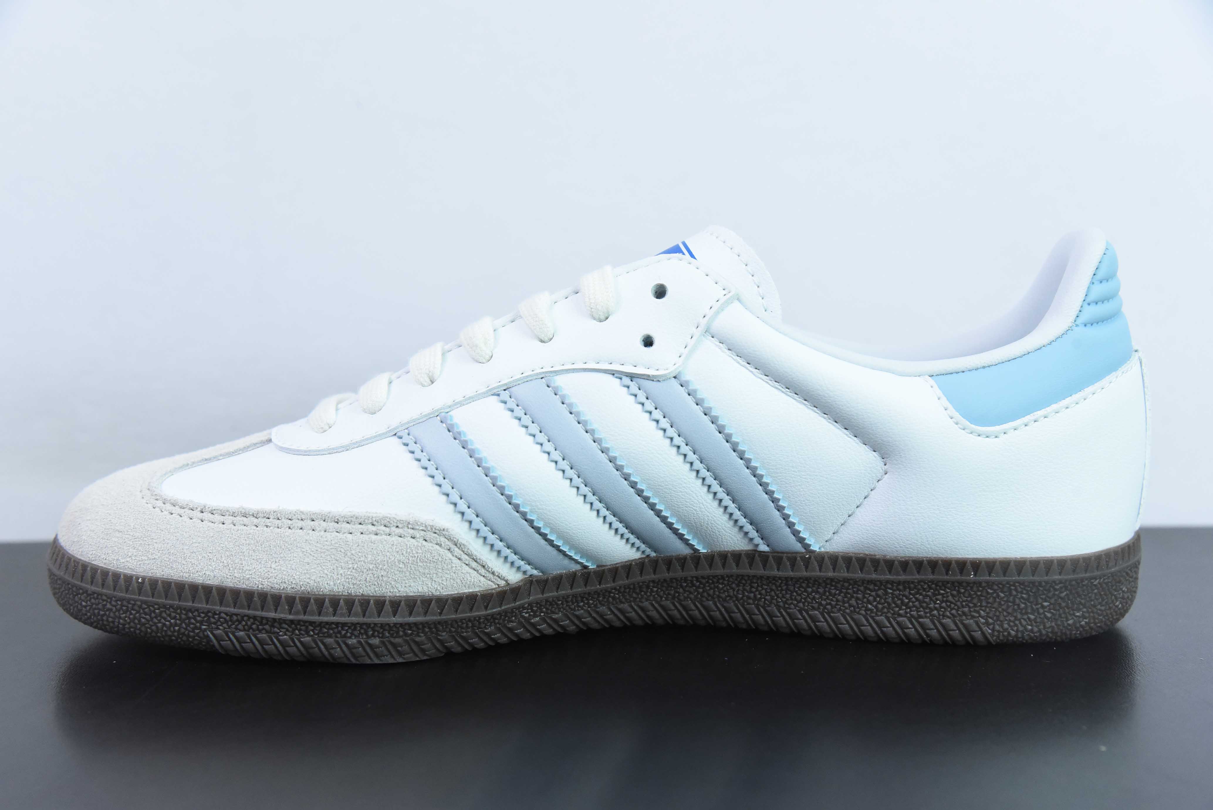 AD 오리지널 삼바 OG 레트로 클래식 경량 크리켓화 화이트 블루 아이템 번호: ID2055 사이즈: 35.-47