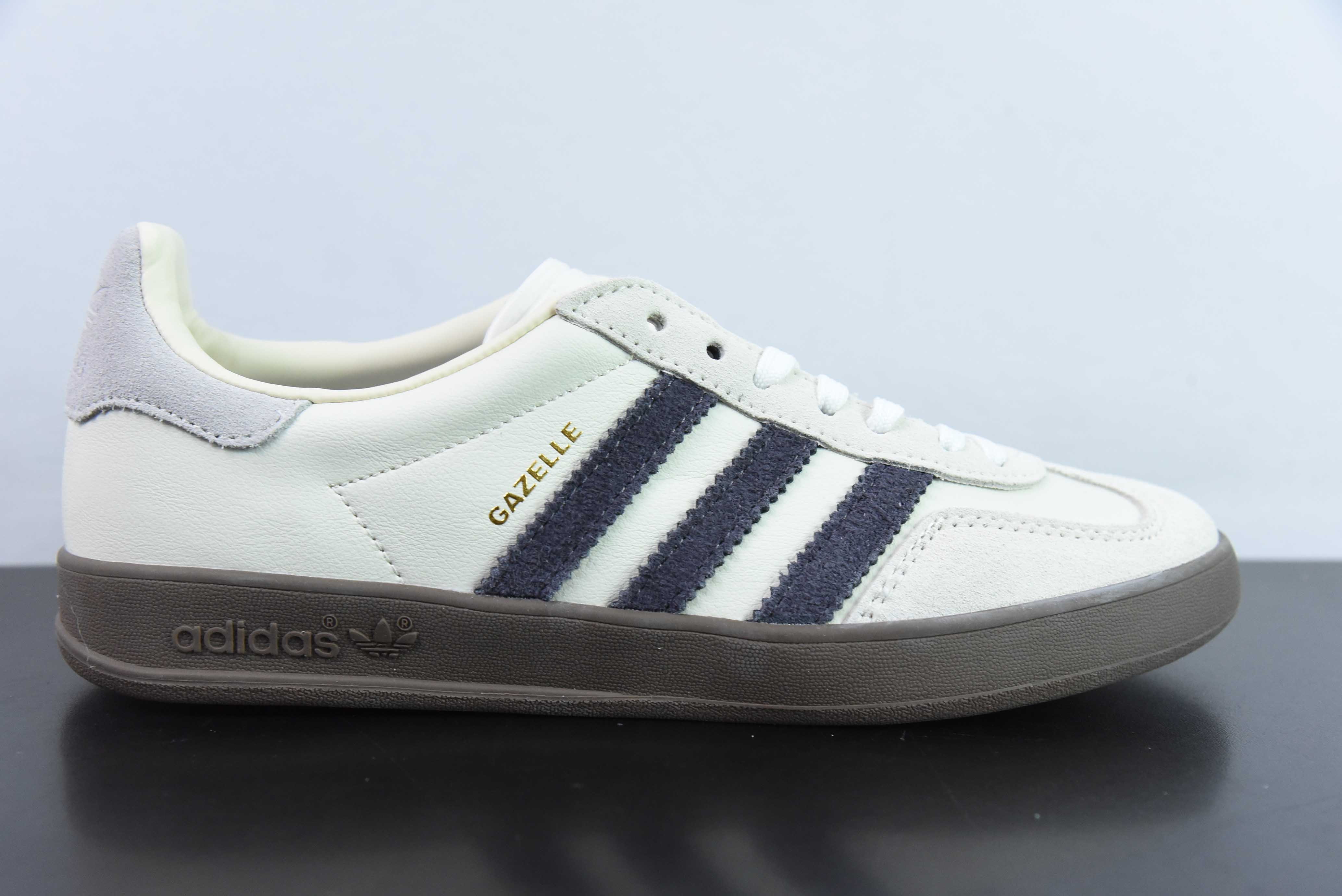 AD 오리지널스 가젤 인도어 베이지 블랙 클로버 레트로 캐주얼 스니커즈 아이템: IH8548 사이즈: 35-45