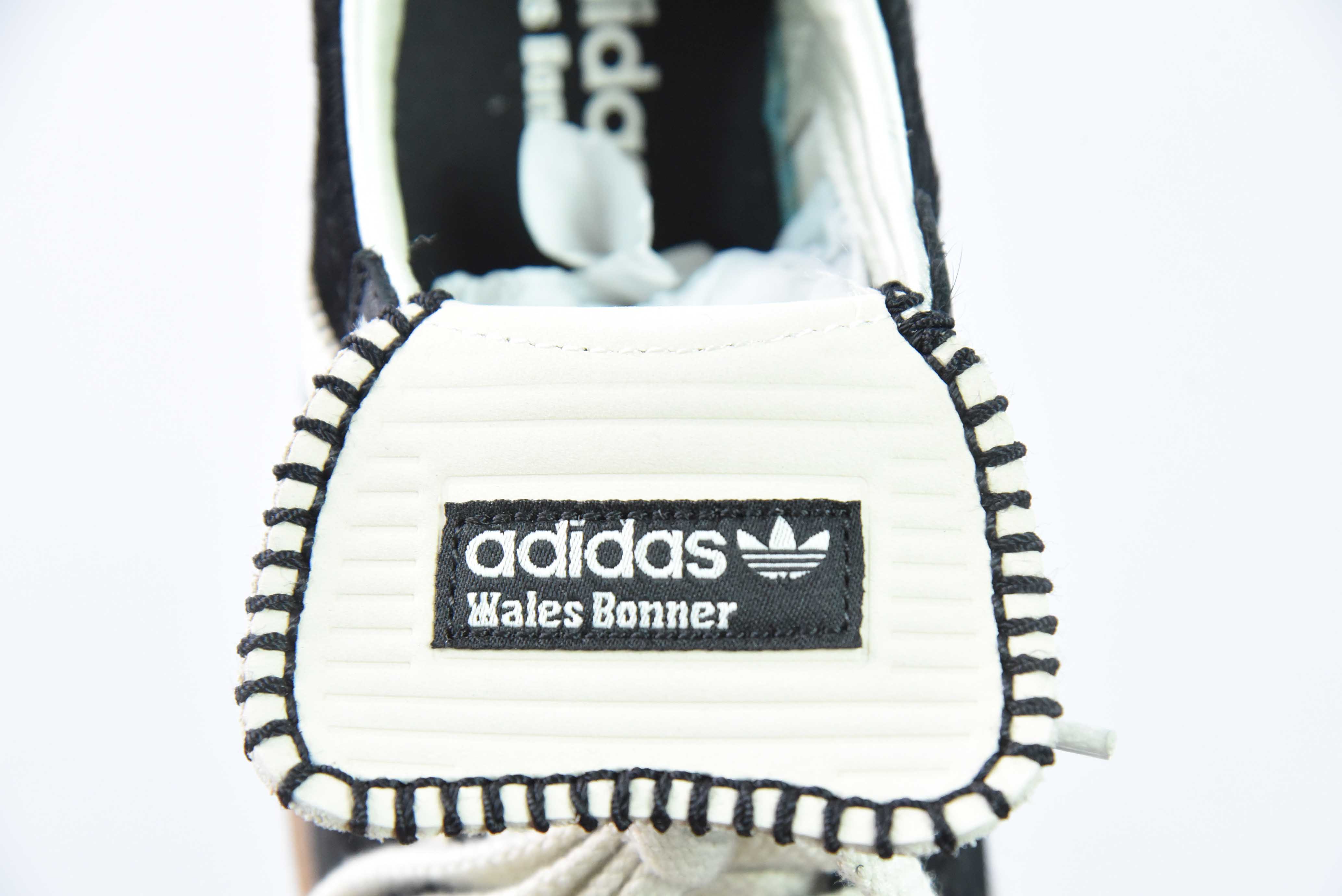 웨일즈 보너 x AD 아디 삼바 포니 토널 삼바 공동 브랜드 로우탑 캐주얼 보드쇼츠 아이템 번호: IE0580 사이즈: 36-45