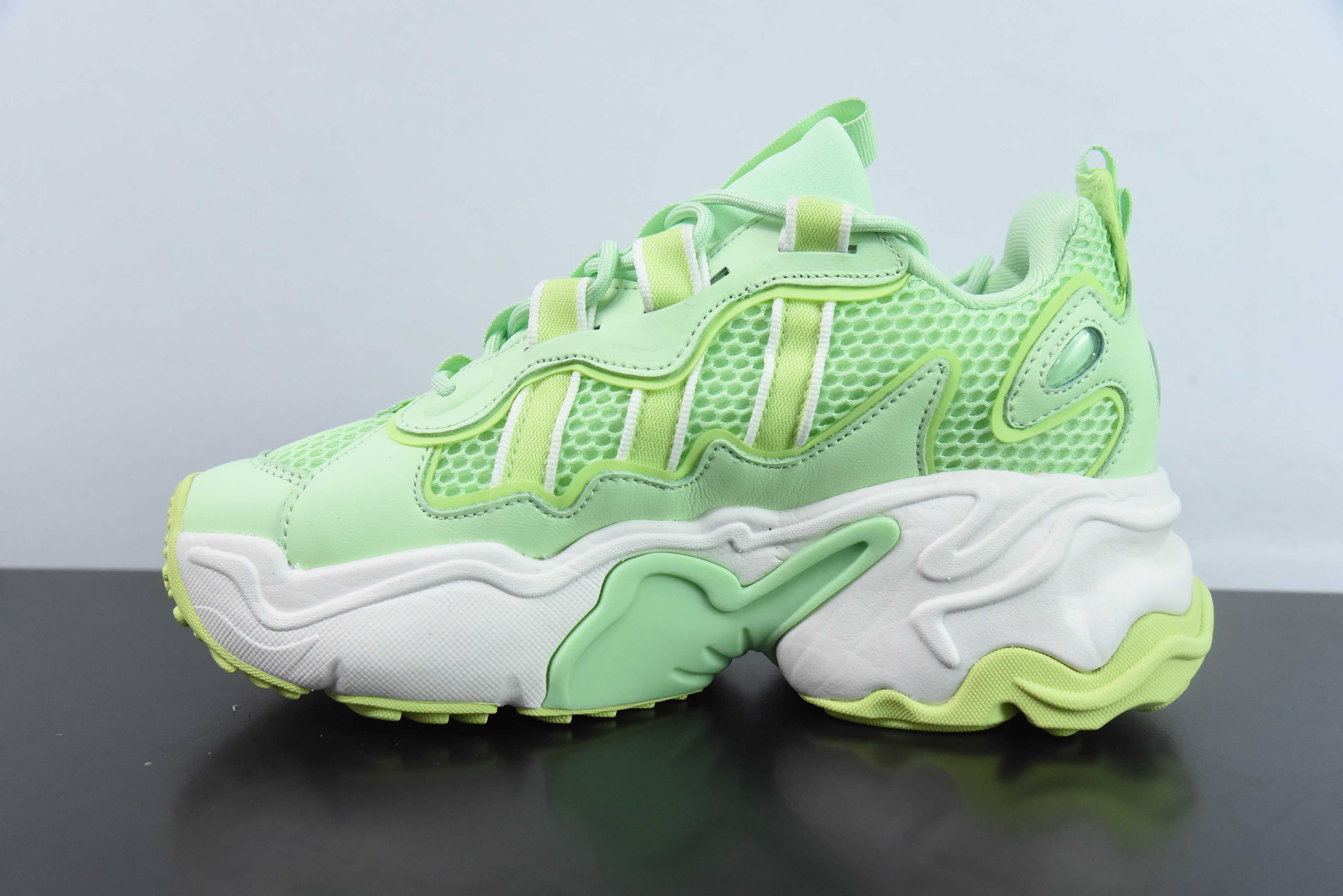 아디다스 오리지널스 오즈테미스 1.0 킥스동 빈티지 캐주얼 스니커즈 실제 첫 번째 샷 아이템 번호: IH0838 사이즈: 36-45