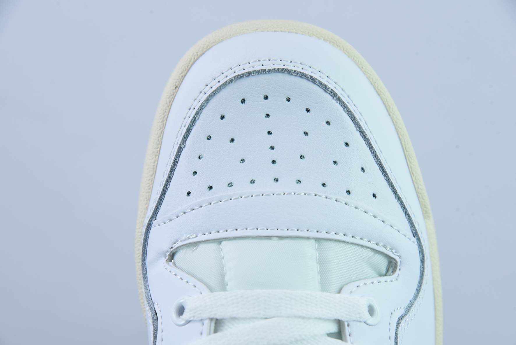 AD 오리지널스 포럼 84 ADV 스노우 화이트와 블랙 순수 오리지널 레벨 클래식 남녀 트렌드 헤드 레이어 가죽 캐주얼 슈즈 아이템 번호 : GW3180 사이즈 : 36-45