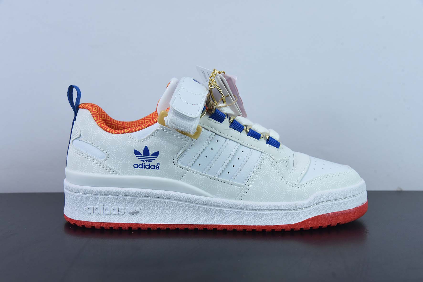 애드 포럼 84 로우 인기 아이템 클래식 레트로 농구화 아이템 번호:H 사이즈:36-45