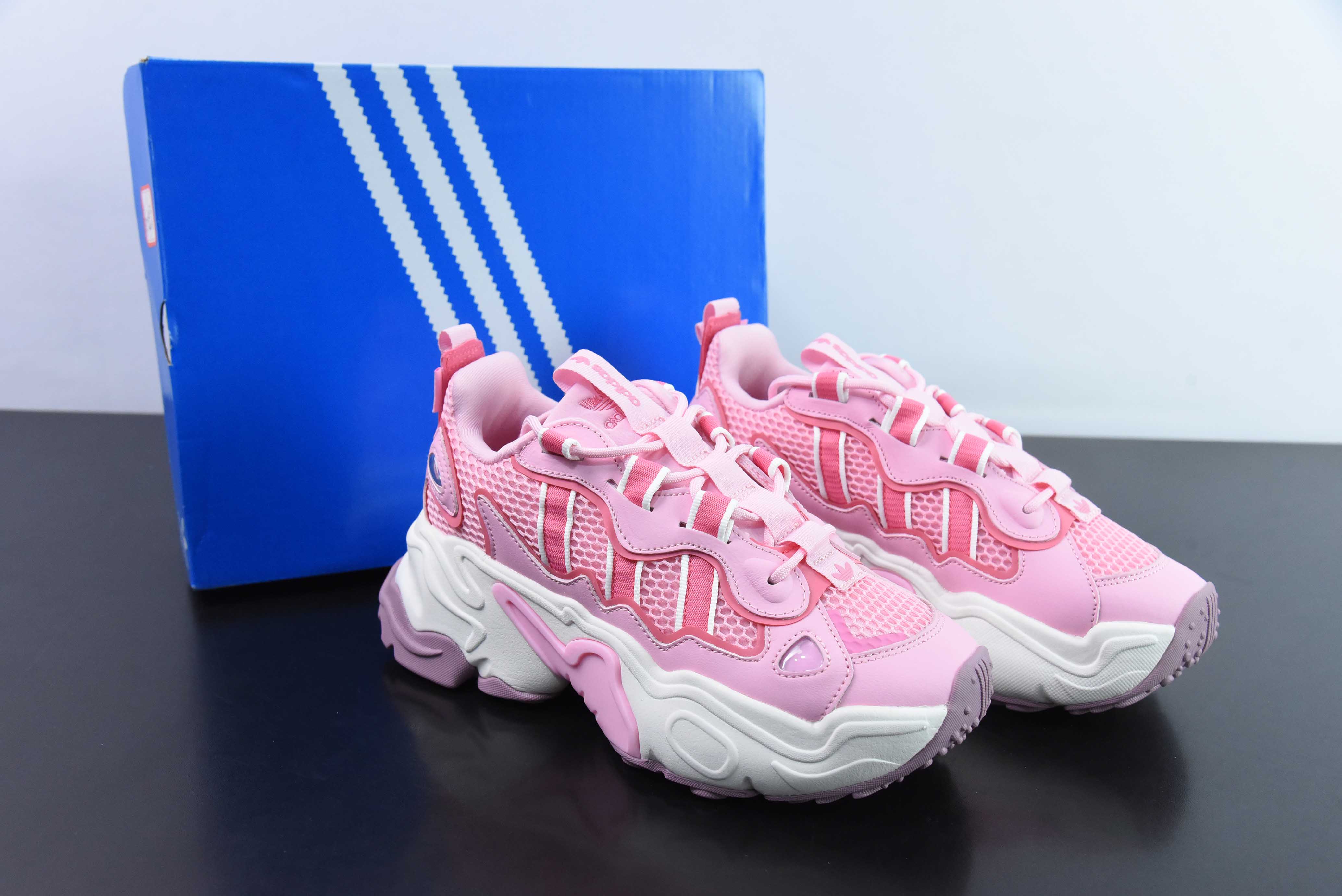 아디다스 오리지널스 오즈테미스 1.0 킥스동 레트로 캐주얼 스니커즈 아이템 번호: IH0839 사이즈: 36-41