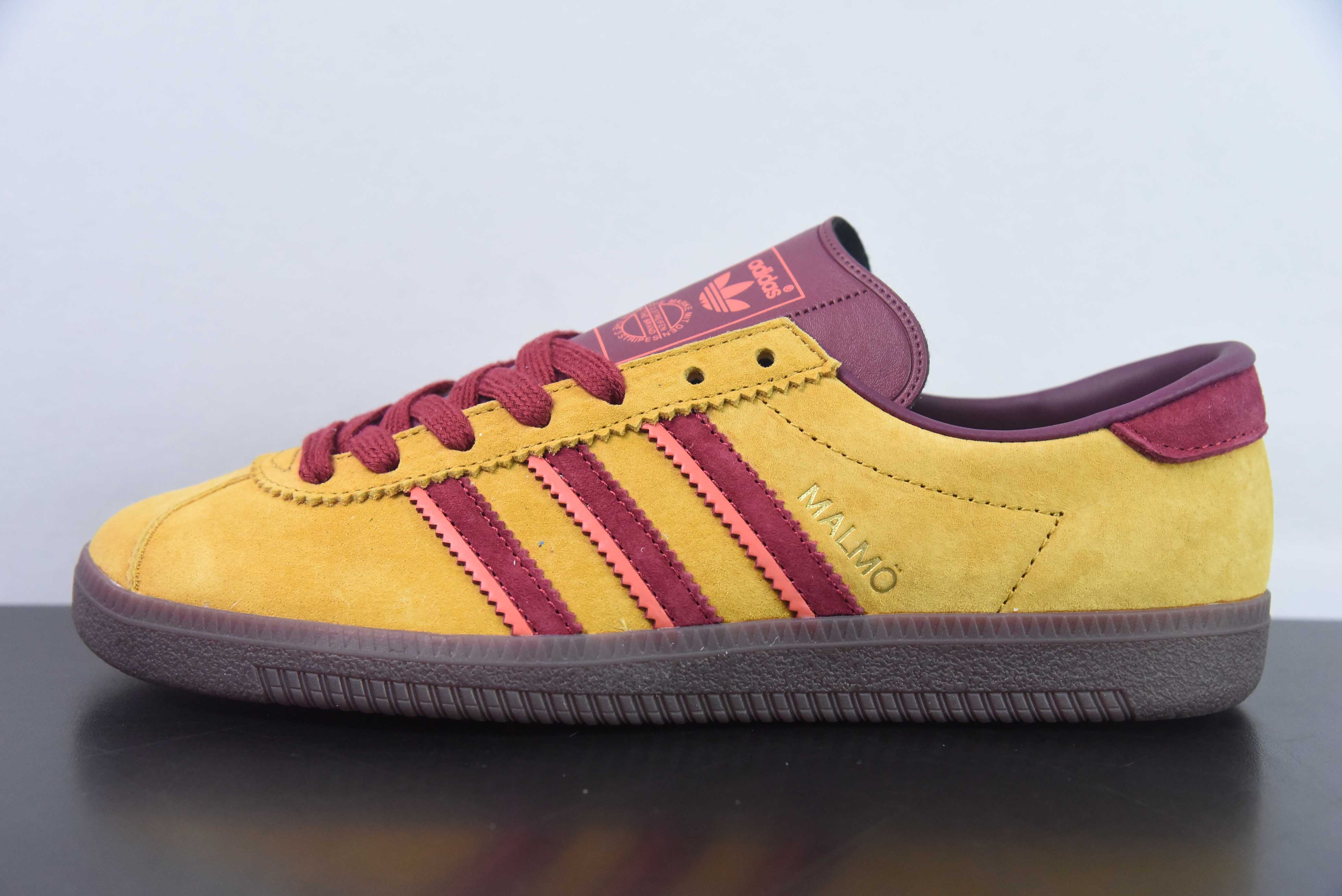 말모 시리즈 아디 AD 오리지널스 말모 말모 시리즈 로우 탑 샴록 빈티지 헌드레드 독일 트레이닝 스타일 캐주얼 스포츠 보드 슈즈 아이템 번호: ID2785 사이즈 36-45