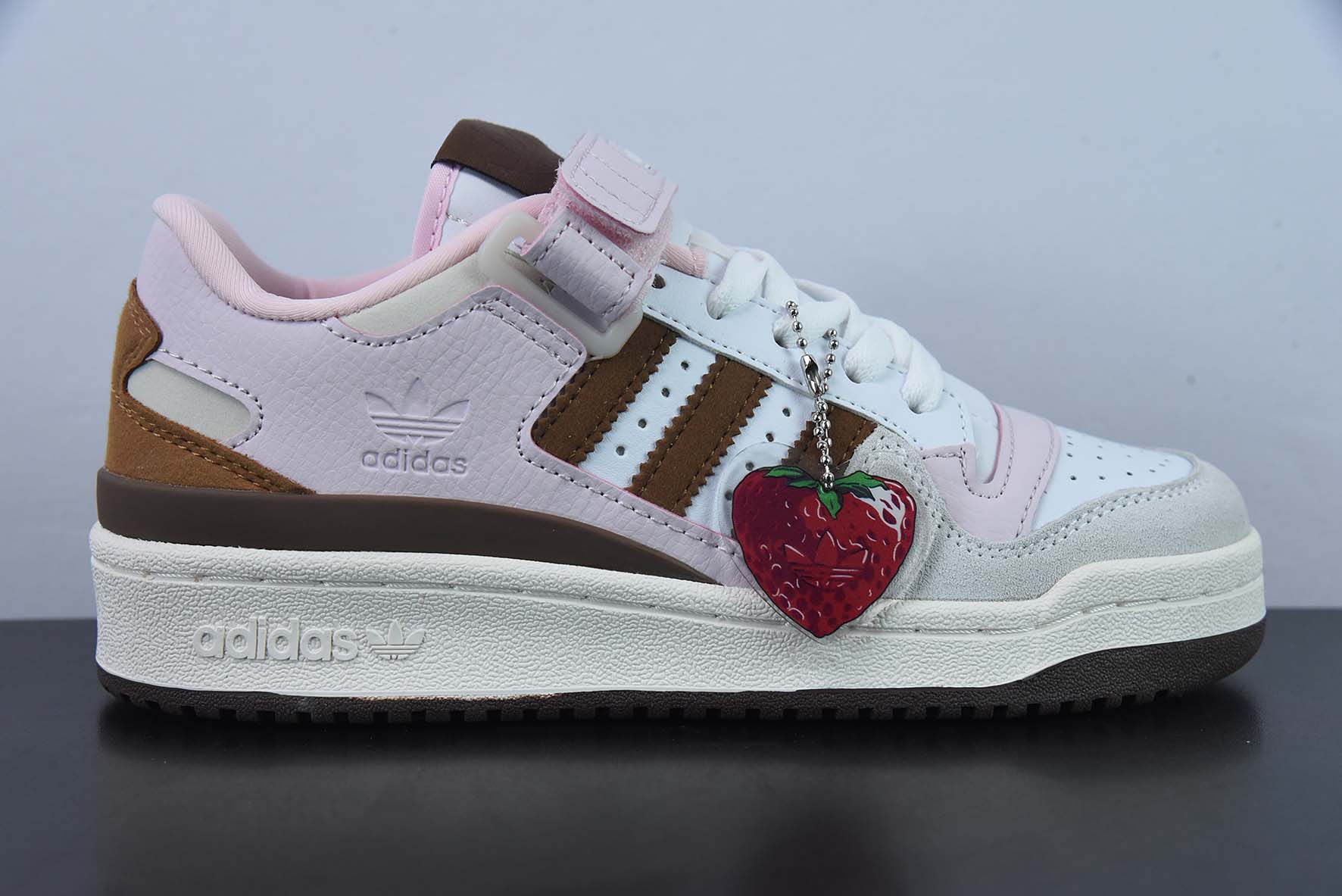 아디다스 아디다스 포럼 로우 로우 탑 백 트렌드 캐주얼 운동화 아이템 번호: GY6783 사이즈: 36-45