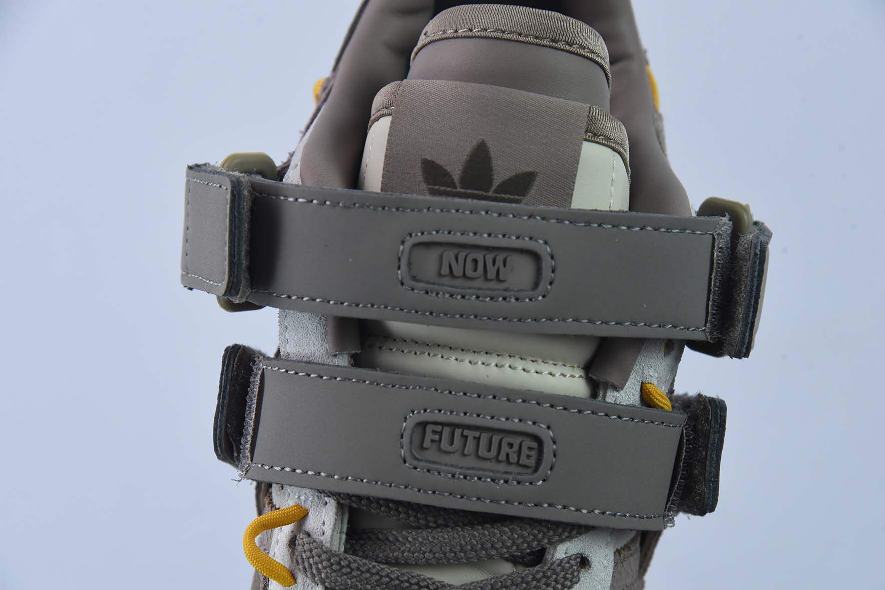 AD 아디다스 클로버 오리지널스 포럼 84 로우 로마 시리즈 벨크로 로우탑 레트로 레이스업 다용도 캐주얼 트레이너 제품 번호: GV9223 사이즈: 36-45