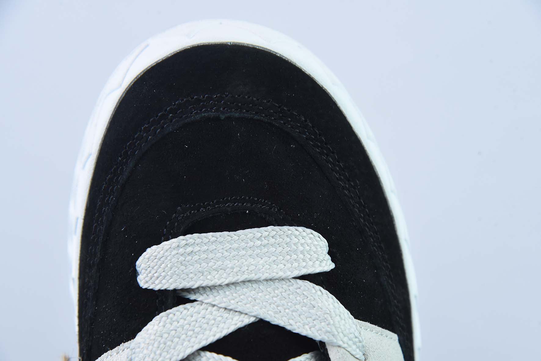 아디다스 아디매틱 로우 마티치 컬렉션 로우 탑 레트로 샤크 브레드 캐주얼 스포츠 캐주얼 스케이트보드 보드화 아이템 번호: GY5274 사이즈: 36-45