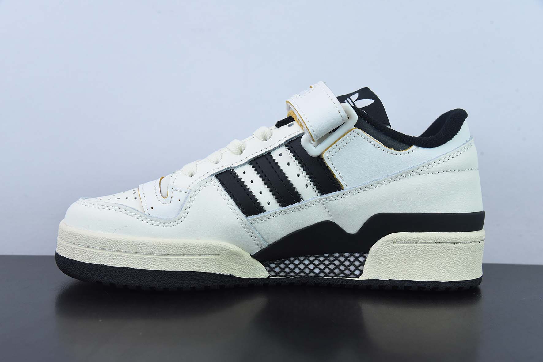 아디다스 오리지널스 포럼 84 로우 로우탑 캐주얼 트레이너 아이템 번호: HR2007 사이즈: 36-45