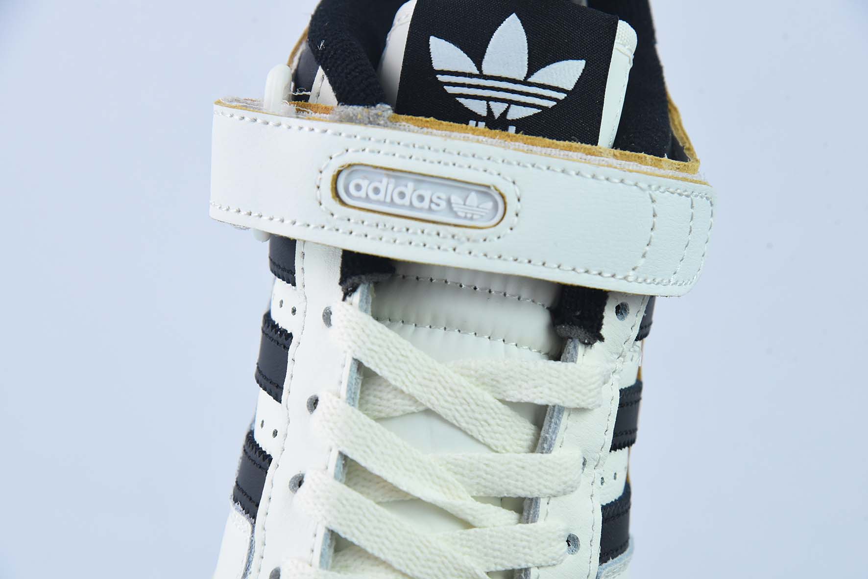 아디다스 오리지널스 포럼 84 로우 로우탑 캐주얼 트레이너 아이템 번호: HR2007 사이즈: 36-45