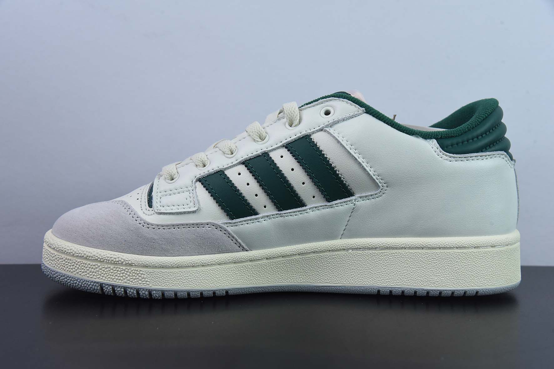 아디다스 아디다스 클로버 센테니얼 85 로우 캐주얼 스니커즈 레트로 농구화 모양을 기반으로 한 가죽 스펠링 아이템 번호: GX2214 사이즈: 36-45