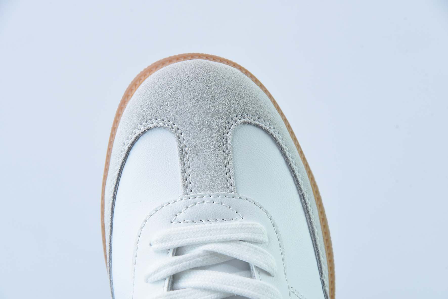 아디다스 오리지널스 삼바 팀 화이트 생고무 레트로 독일 트레이닝 보드 슈즈 아이템: HQ7032 사이즈: 36 45