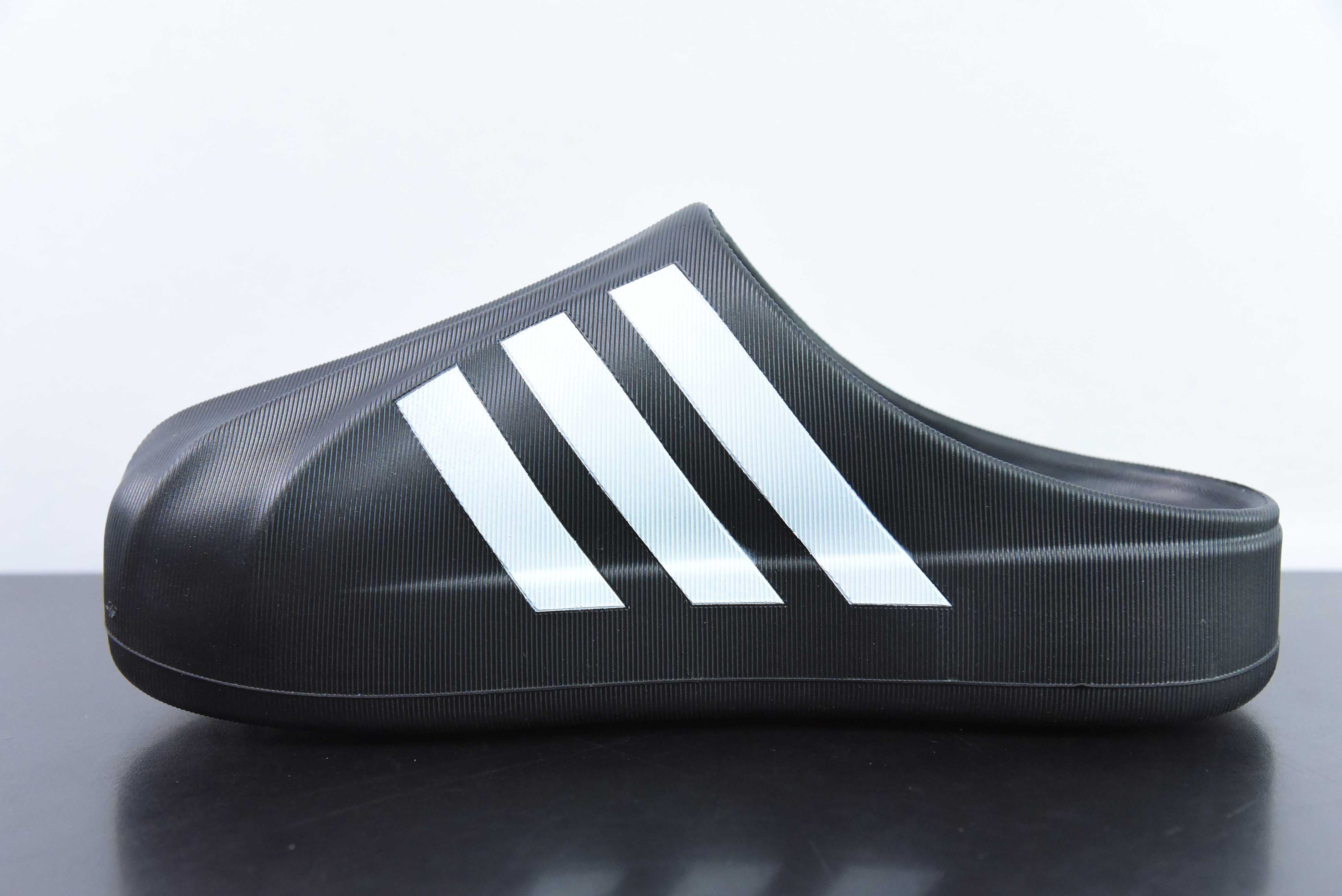 AD adiFOM 슈퍼스타 쉘 헤드 버전의 발판 하프 슬리퍼 오리 야자수 신발 흑백 항목 : IG8277 크기 : 36-46