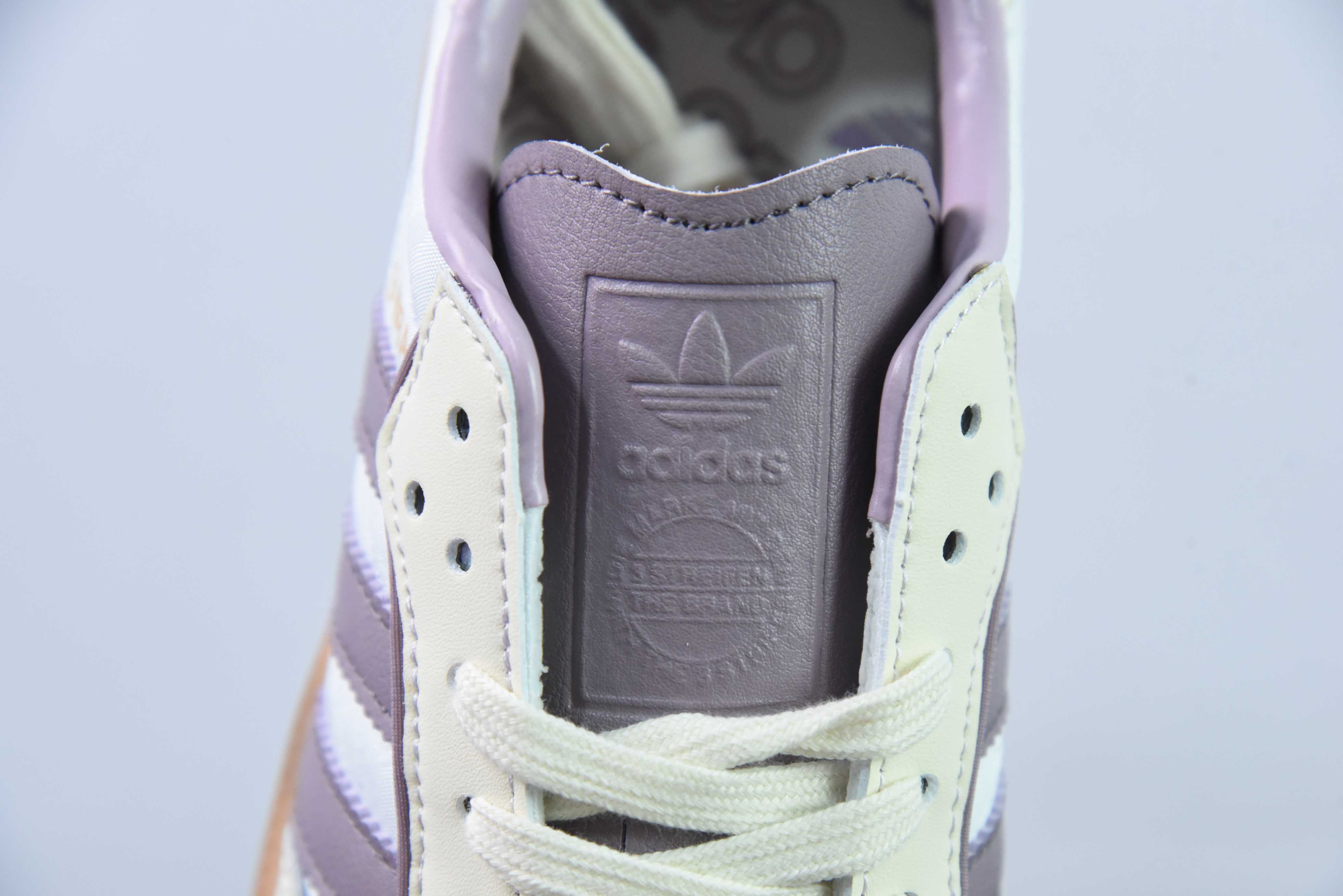 AD 오리지널스 가젤 실내 독일 트레이닝 시리즈 클로버 레트로 캐주얼 트레이너 아이템: IE1417 사이즈: 35-45