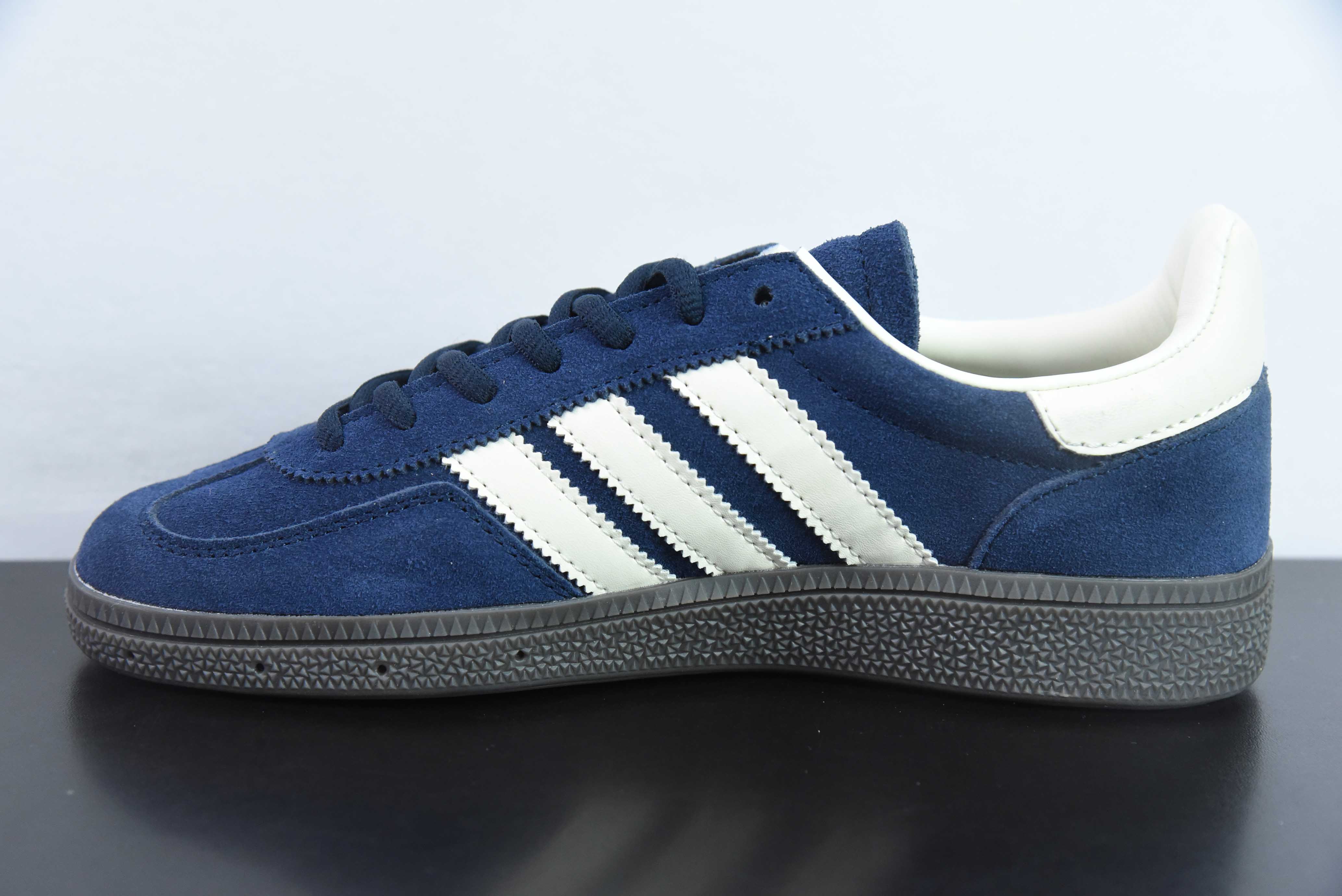 아디다스 오리지널스 핸드볼 SPZL 핸드볼 플레이어 시리즈 다용도 캐주얼 트레이너 푹신한 네이비 블루 크림 캐러멜 솔 아이템: IF7087 사이즈 36-45