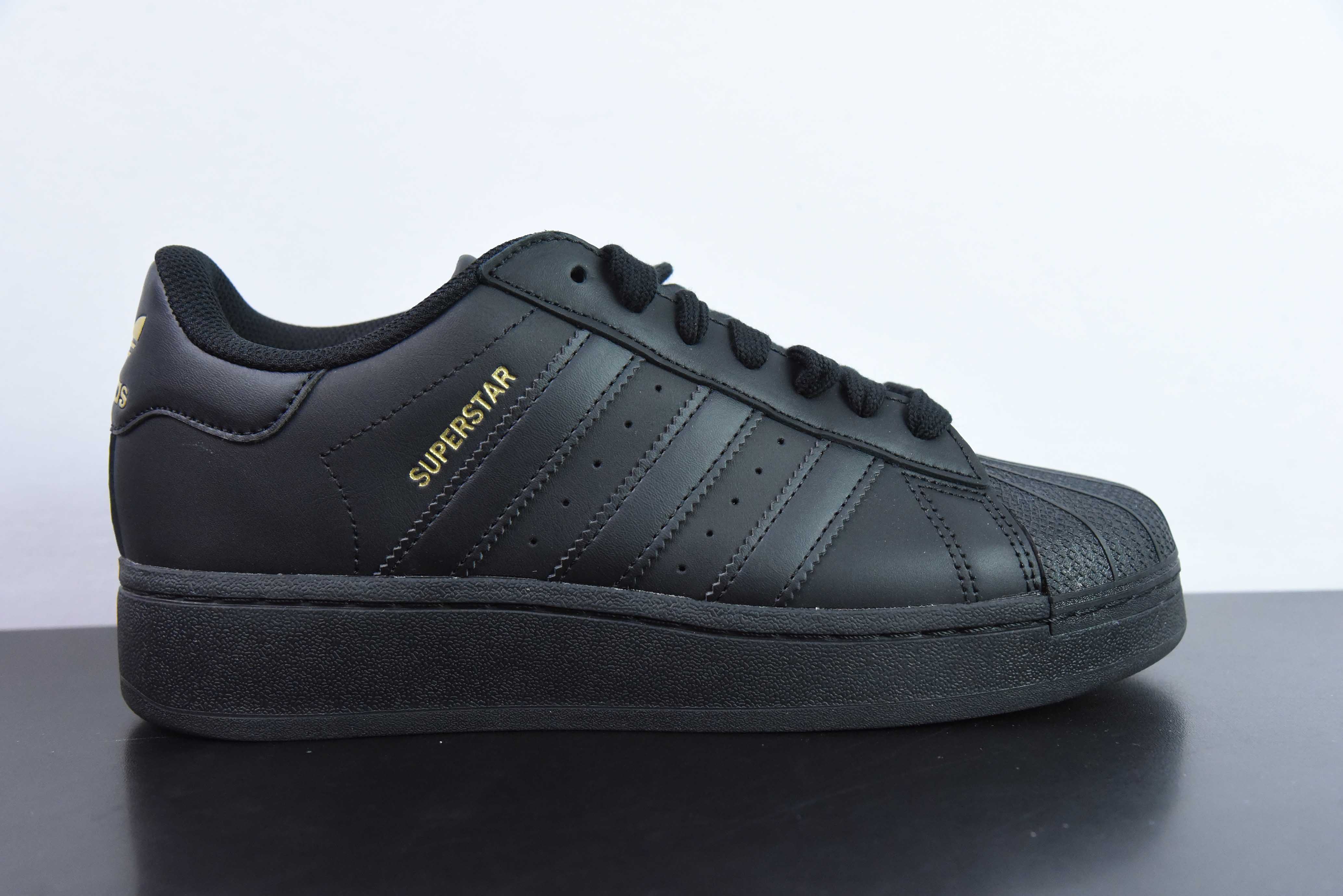 AD 오리지널스 슈퍼스타 XLG 블랙 골드 두꺼운 바닥 클래식 쉘 헤드 시리즈 카운터 싱크로 컬러 상품 번호: ID4656 사이즈: 36-45