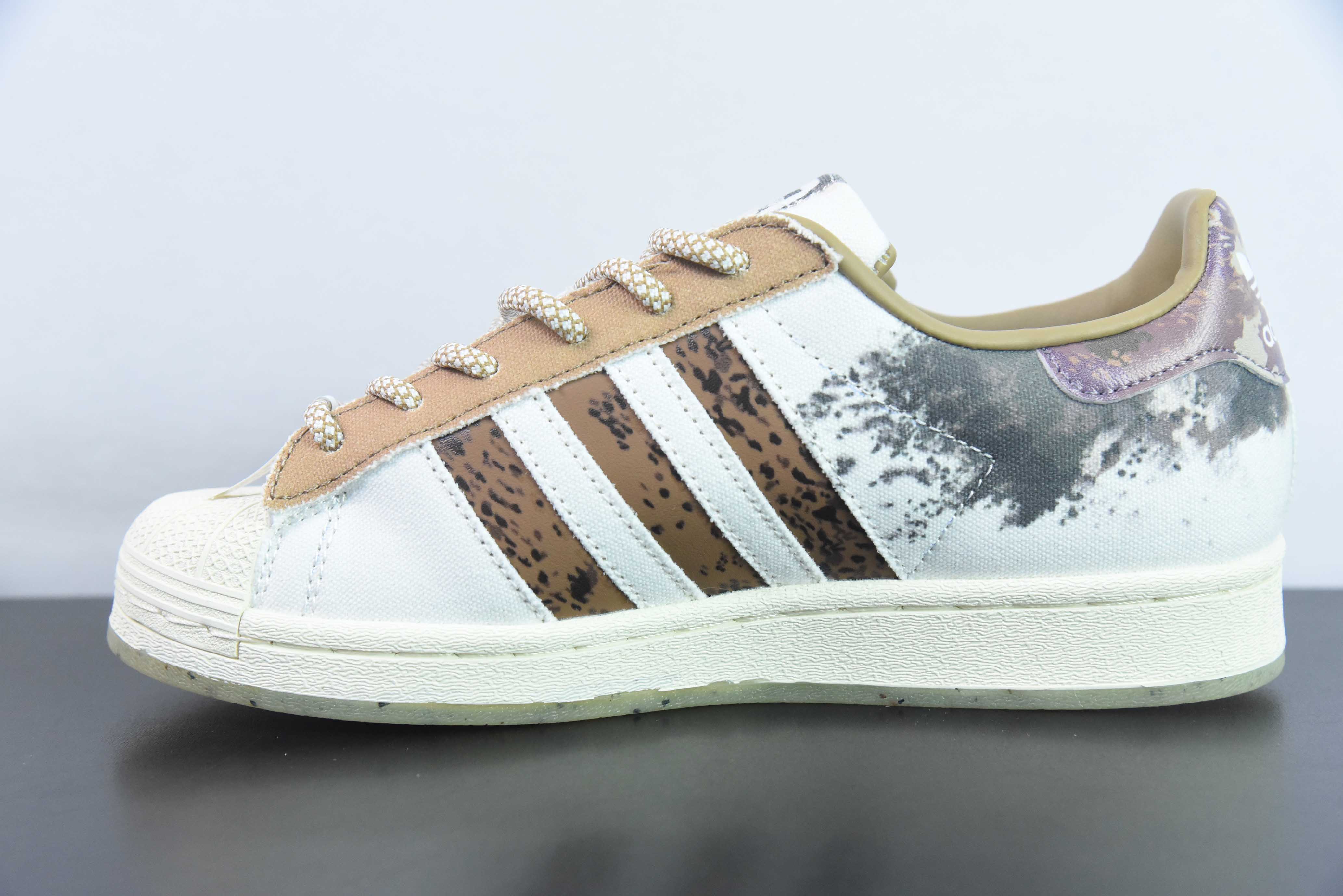 아디다스 애드 슈퍼스타 아이템 번호: IG5976 쉘헤드 캐주얼 스니커즈 사이즈: 36-46